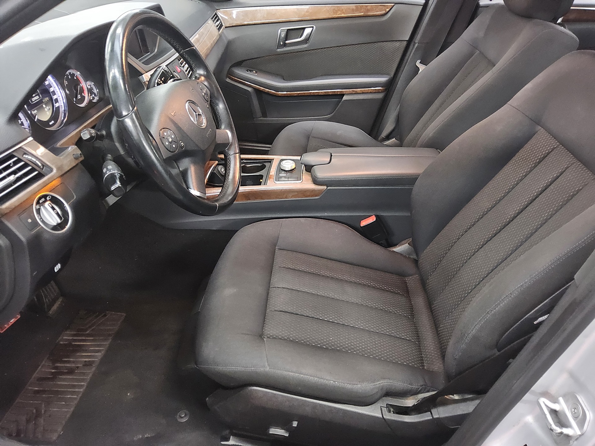 Mercedes-Benz E 220 CDI Navi GSD Xenon 8