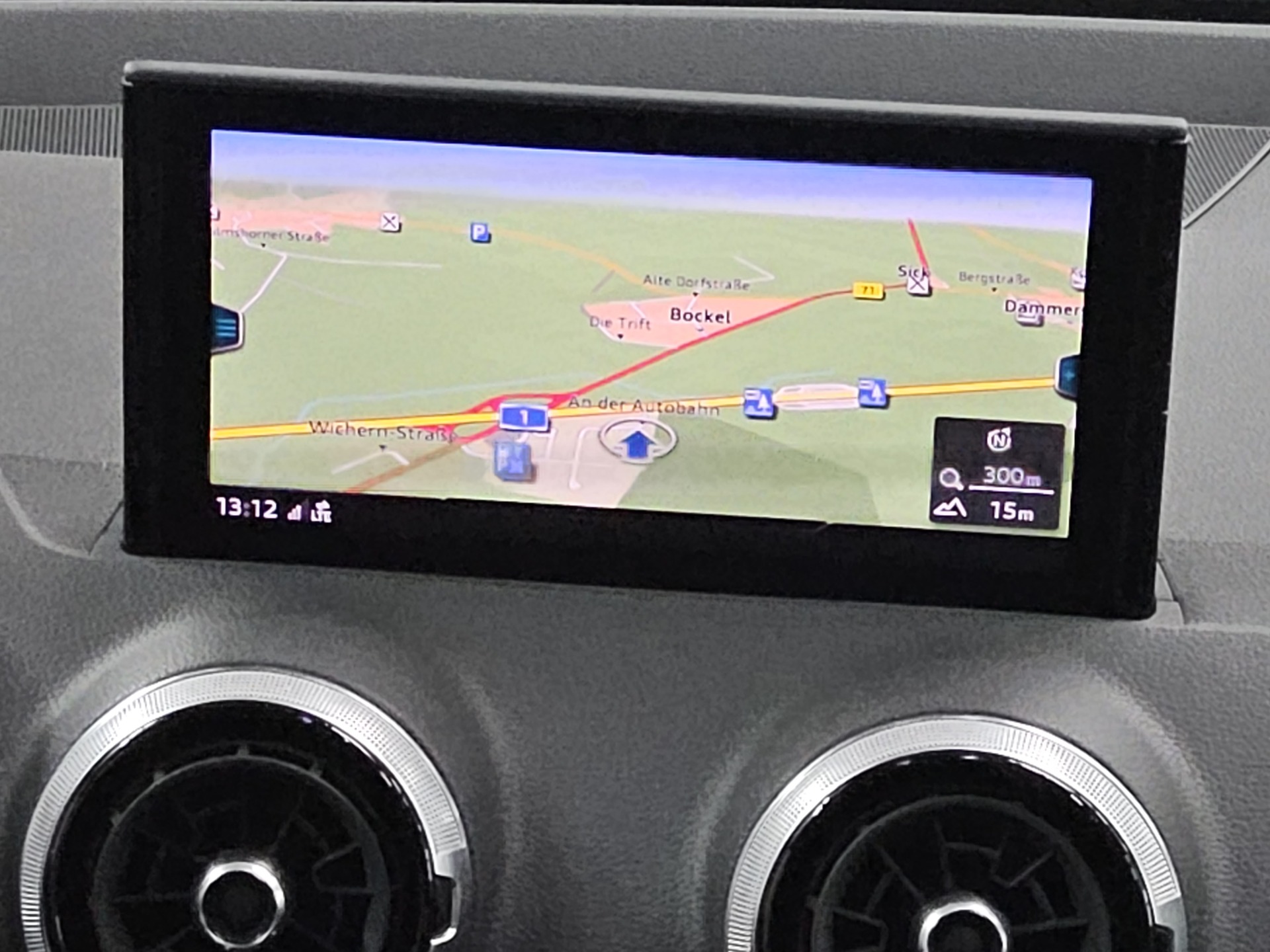 Audi Q2 2.0 TDI Qu. Navi vc Pano LED Sound 7