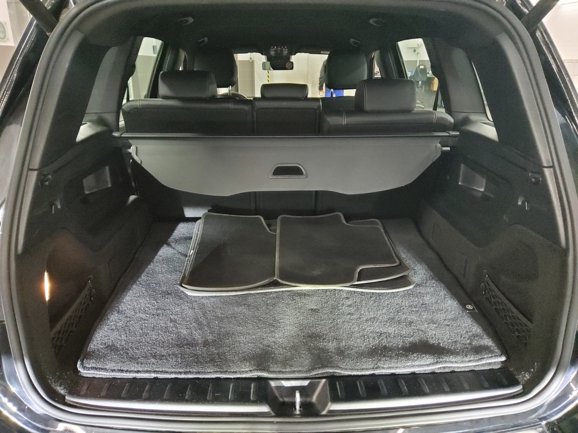 Mercedes-Benz GLB 200 d Progressive Navi AHK LED Distronic+ 12