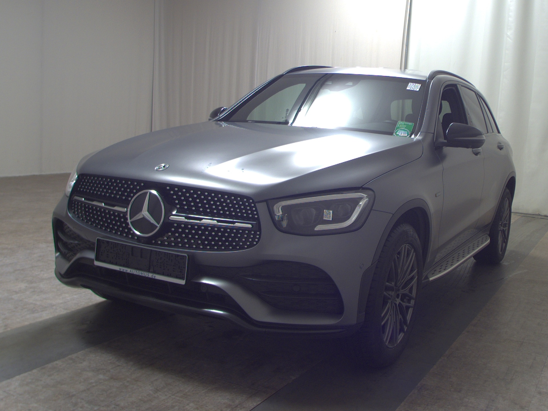 Mercedes-Benz GLC 300 e 4M AMG-Line Night Navi MB-LED Sound 2