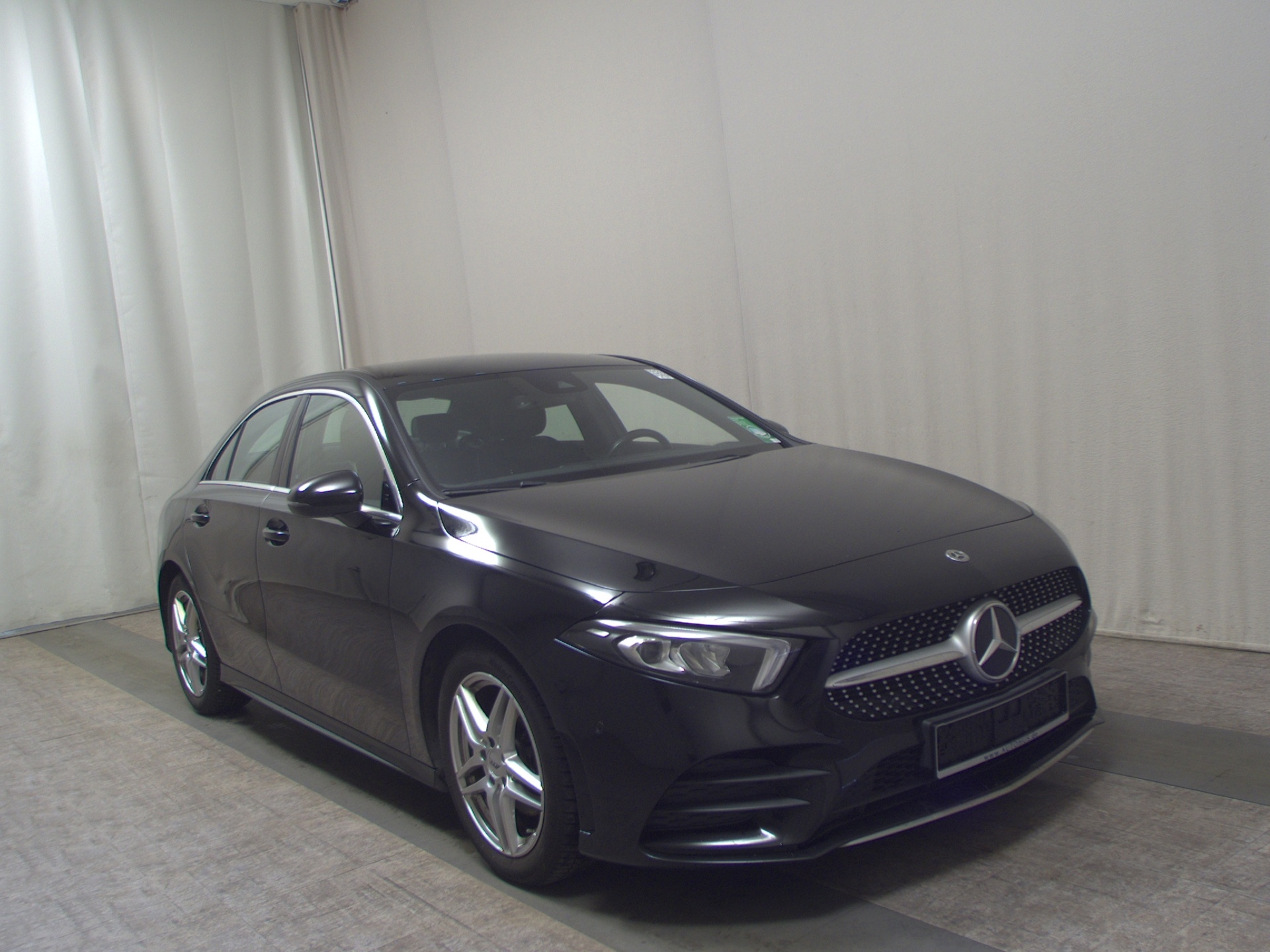 Mercedes-Benz A 200 d AMG-Line Navi LED Kamera MBUX+ 3