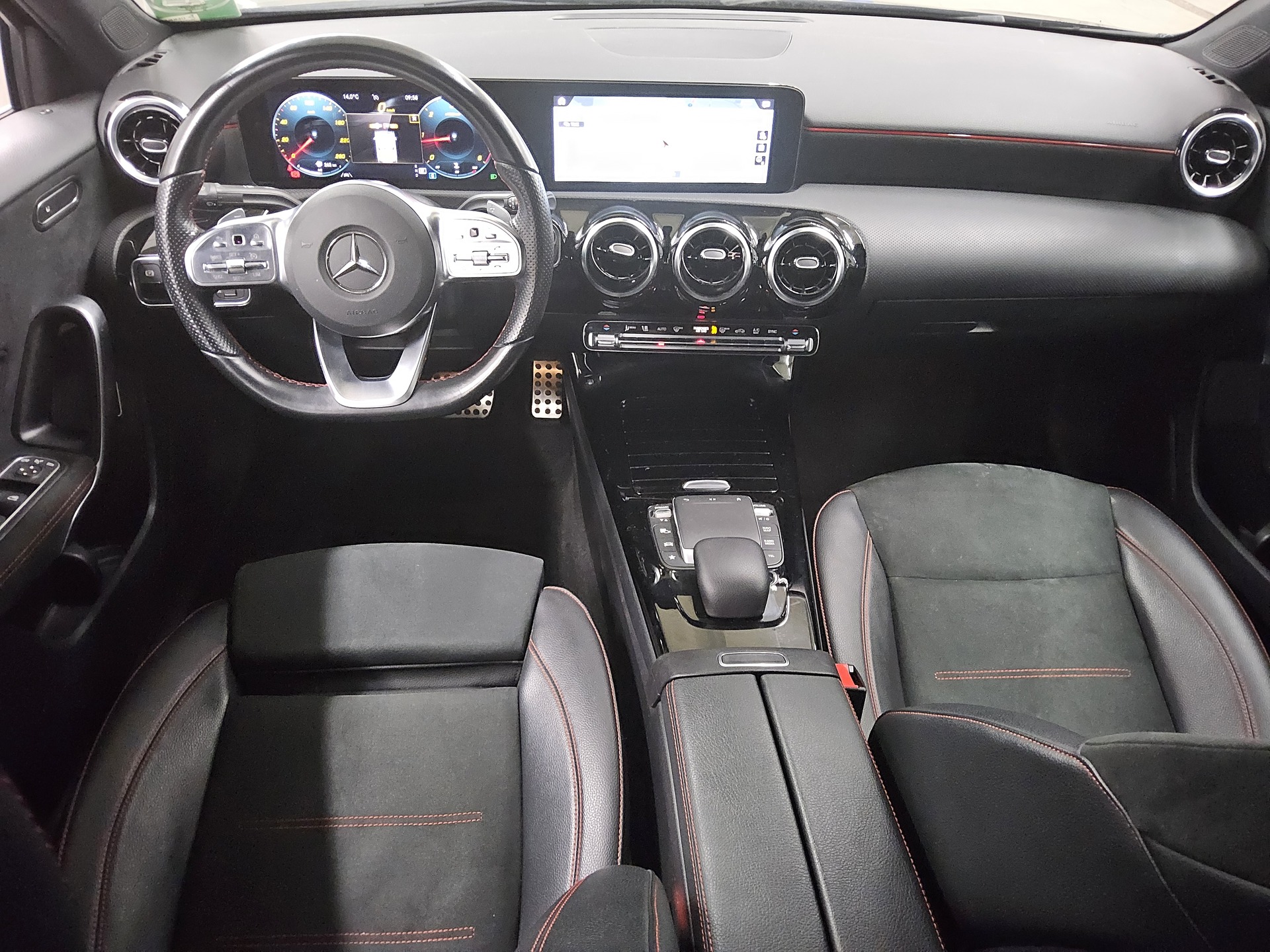 Mercedes-Benz A 200 d AMG-Line Navi LED Kamera MBUX+ 5