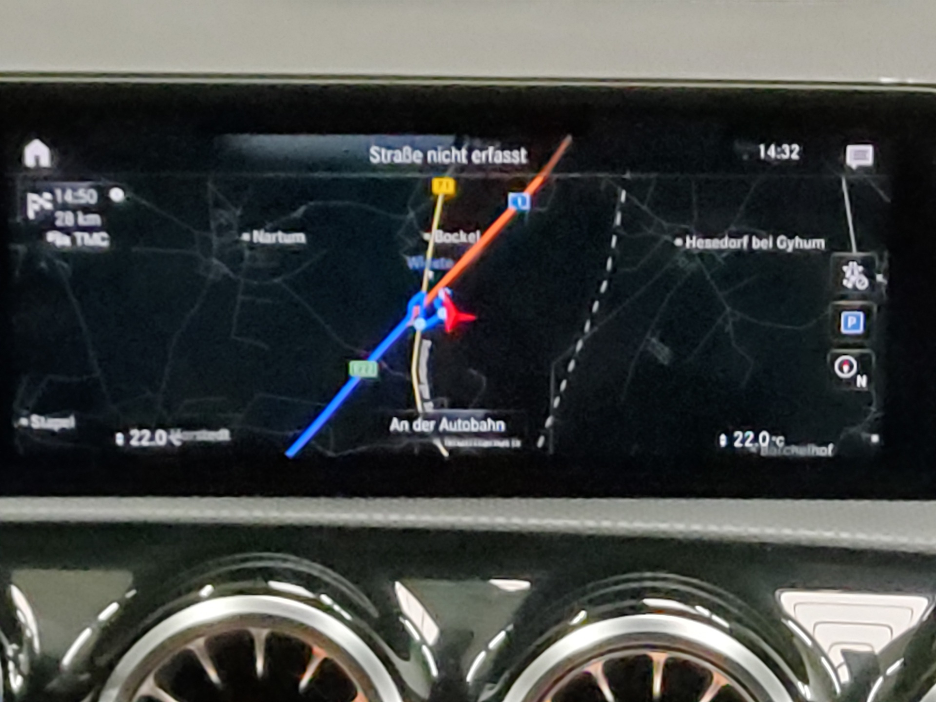 Mercedes-Benz A 200 d AMG-Line Leder Navi LED Distronic+ AHK 7