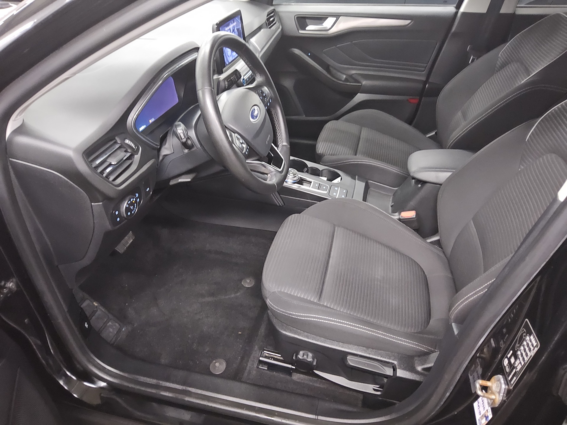 Ford Focus Turnier 2.0 EB Titanium X Navi RfK LED 9