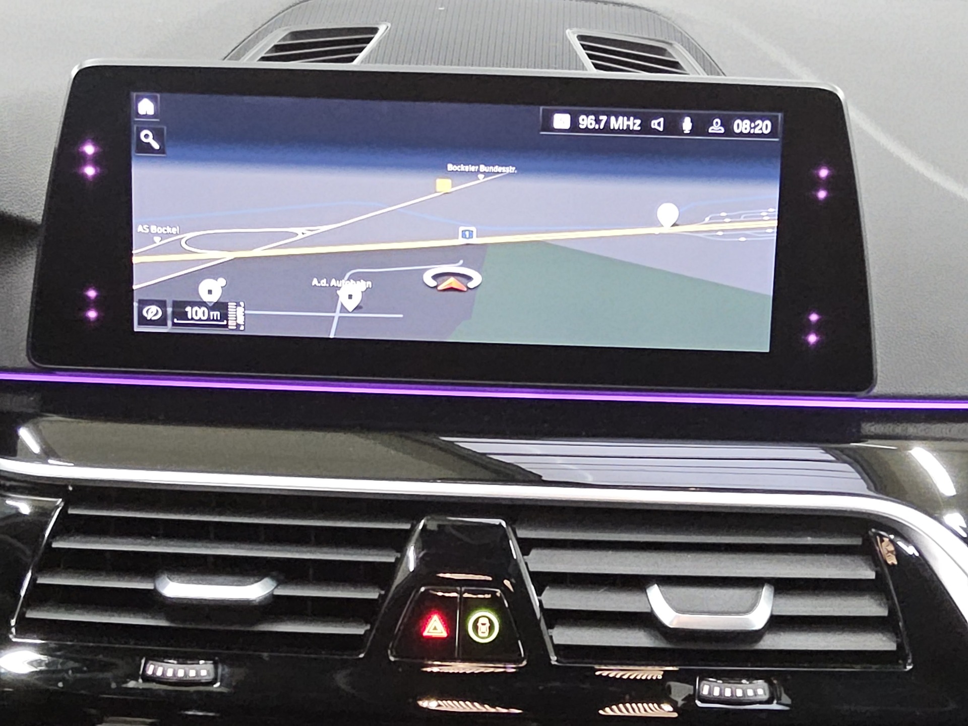 BMW 520dA Touring Sport-Line T-Leder Navi LC Pro AHK 7