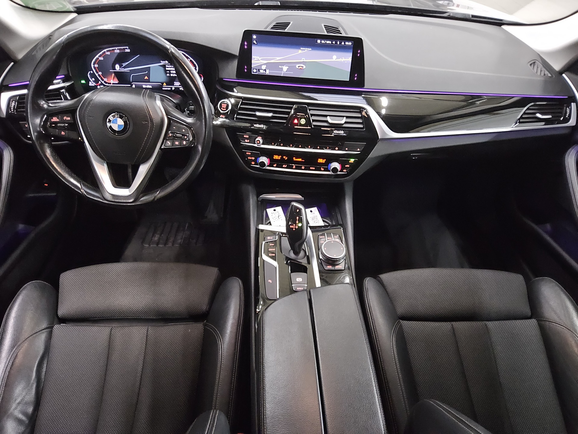 BMW 520dA Touring Sport-Line T-Leder Navi LC Pro AHK 5