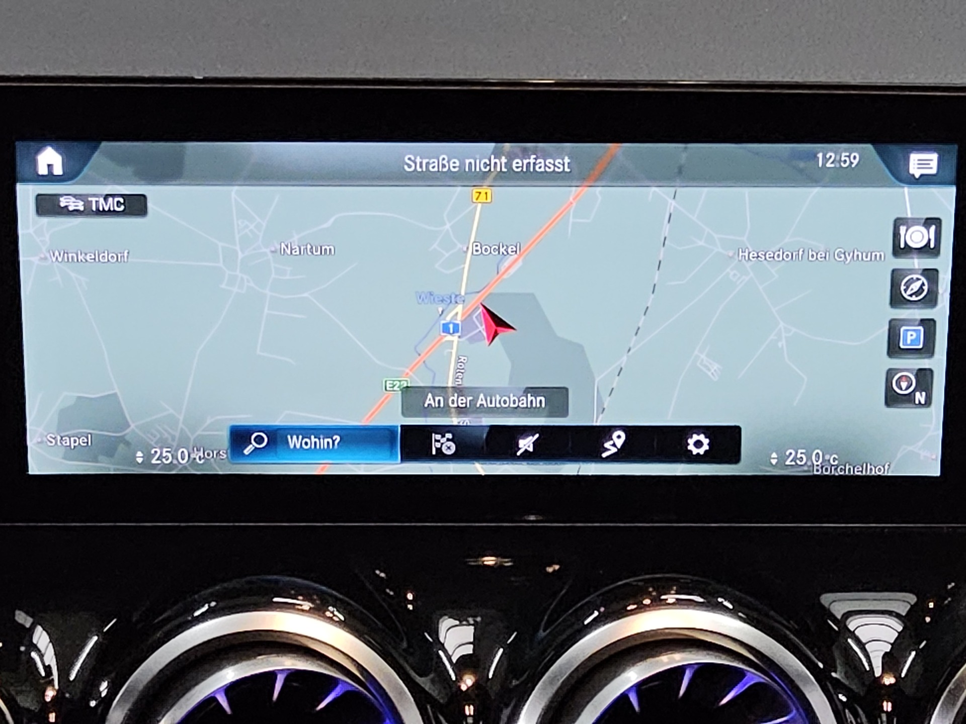 Mercedes-Benz GLA 220 d 4M Progressive Navi LED RfK Pano Sound 7