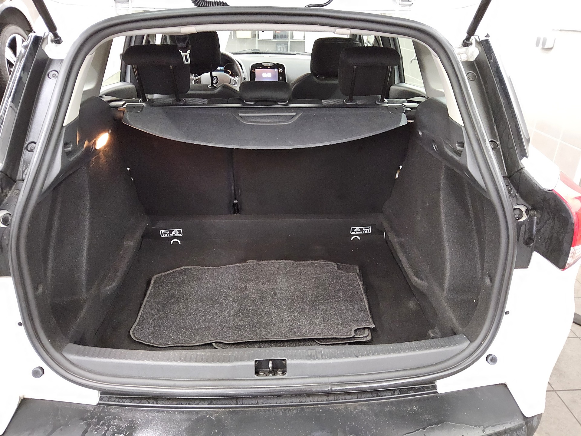 Renault Clio Grandtour 0.9 TCe Navi DAB Klima 11