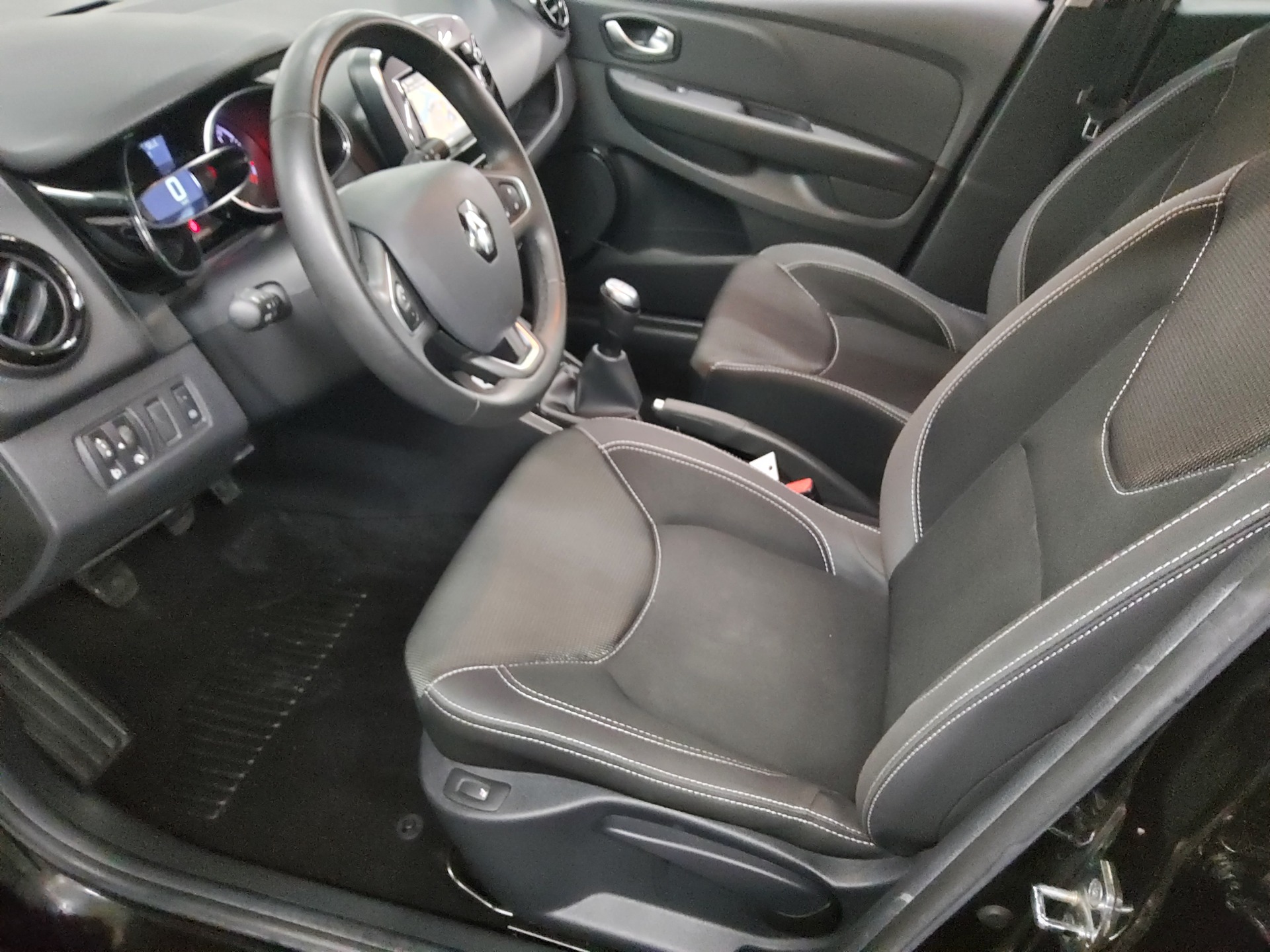 Renault Clio Grandtour 0.9 TCe Navi Bluetooth 8