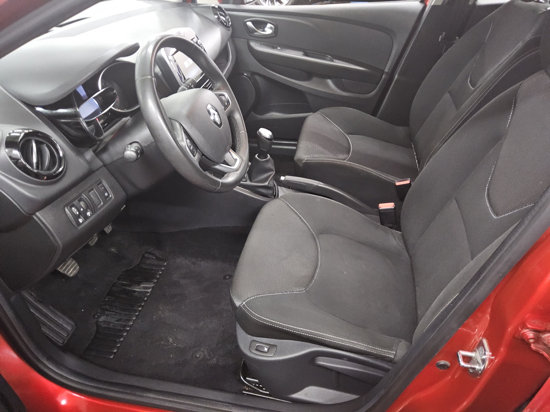 Renault Clio Grandtour 0.9 TCe Navi Bluetooth 8