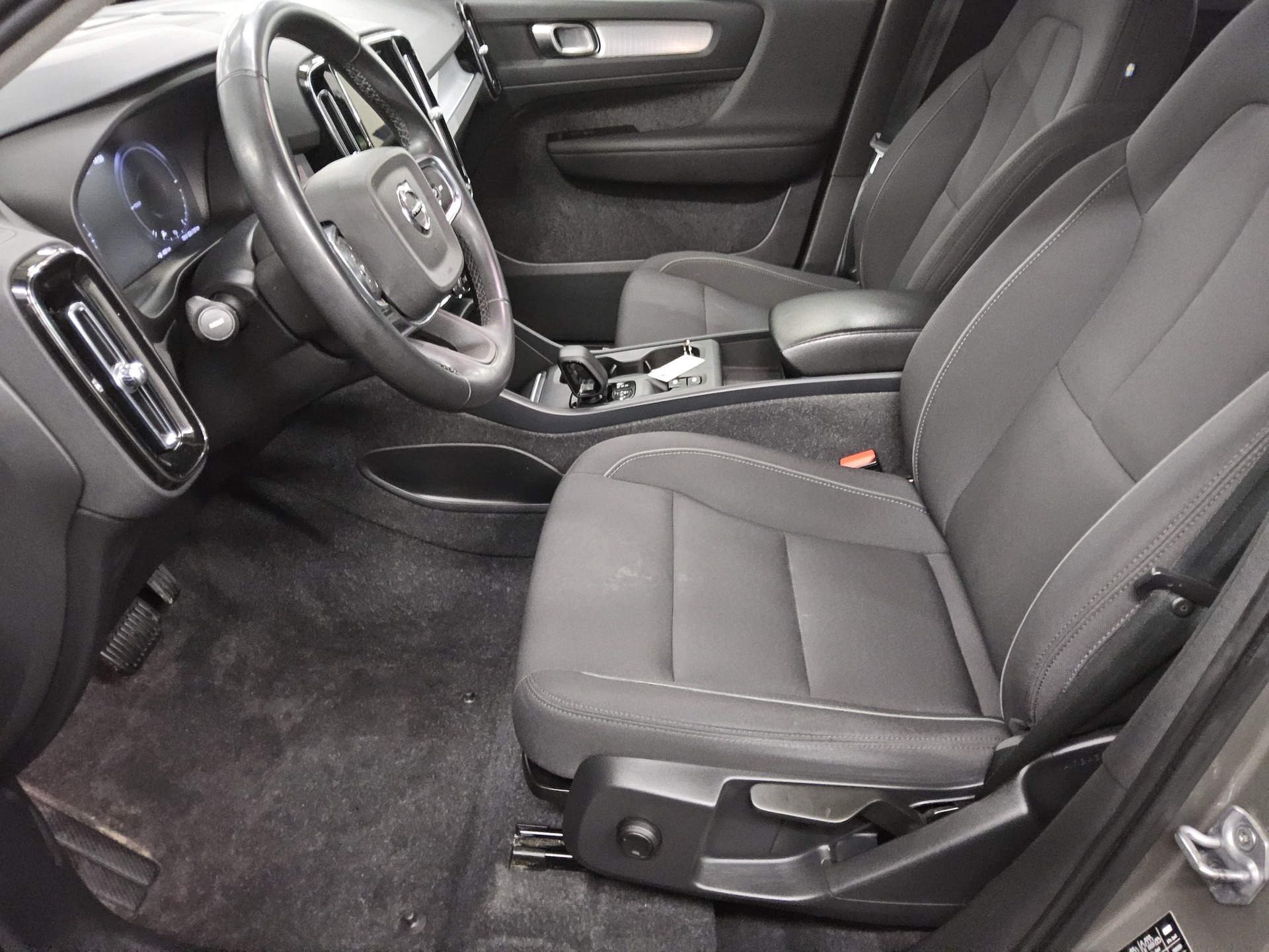 Volvo XC40 T5 Inscription Navi LED AHK ACC 9