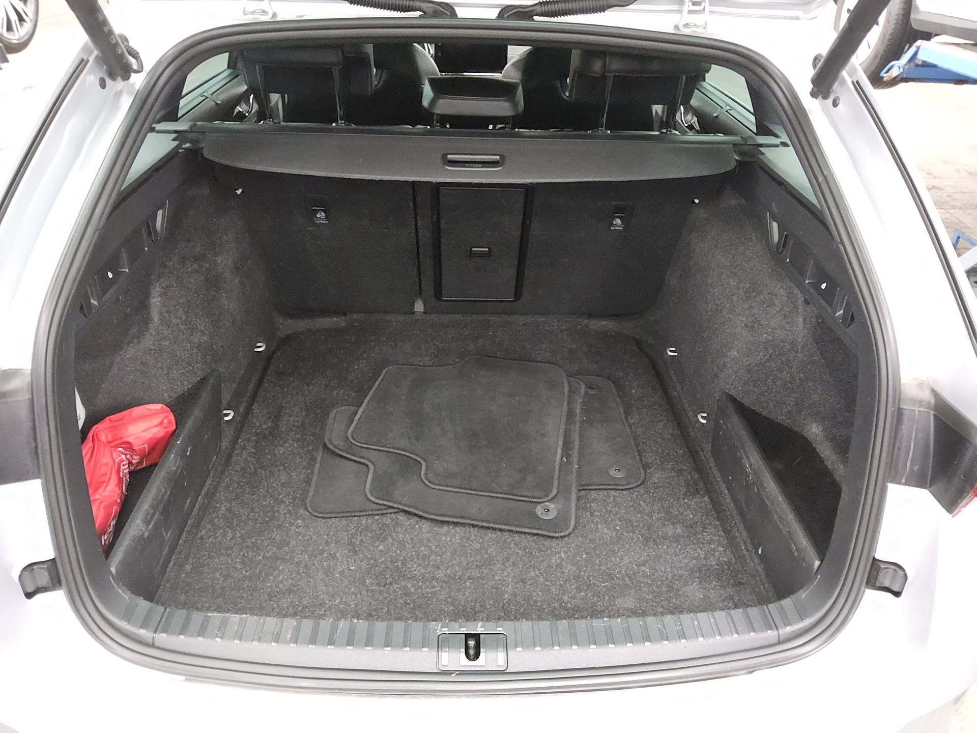 Skoda Octavia Kombi 2.0 TDI RS Plus Navi Matrix vc HuD 12