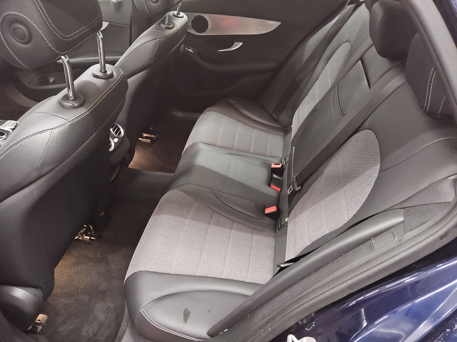 Mercedes-Benz C 220 T d Avantgarde Navi Panorama LED Sound 13