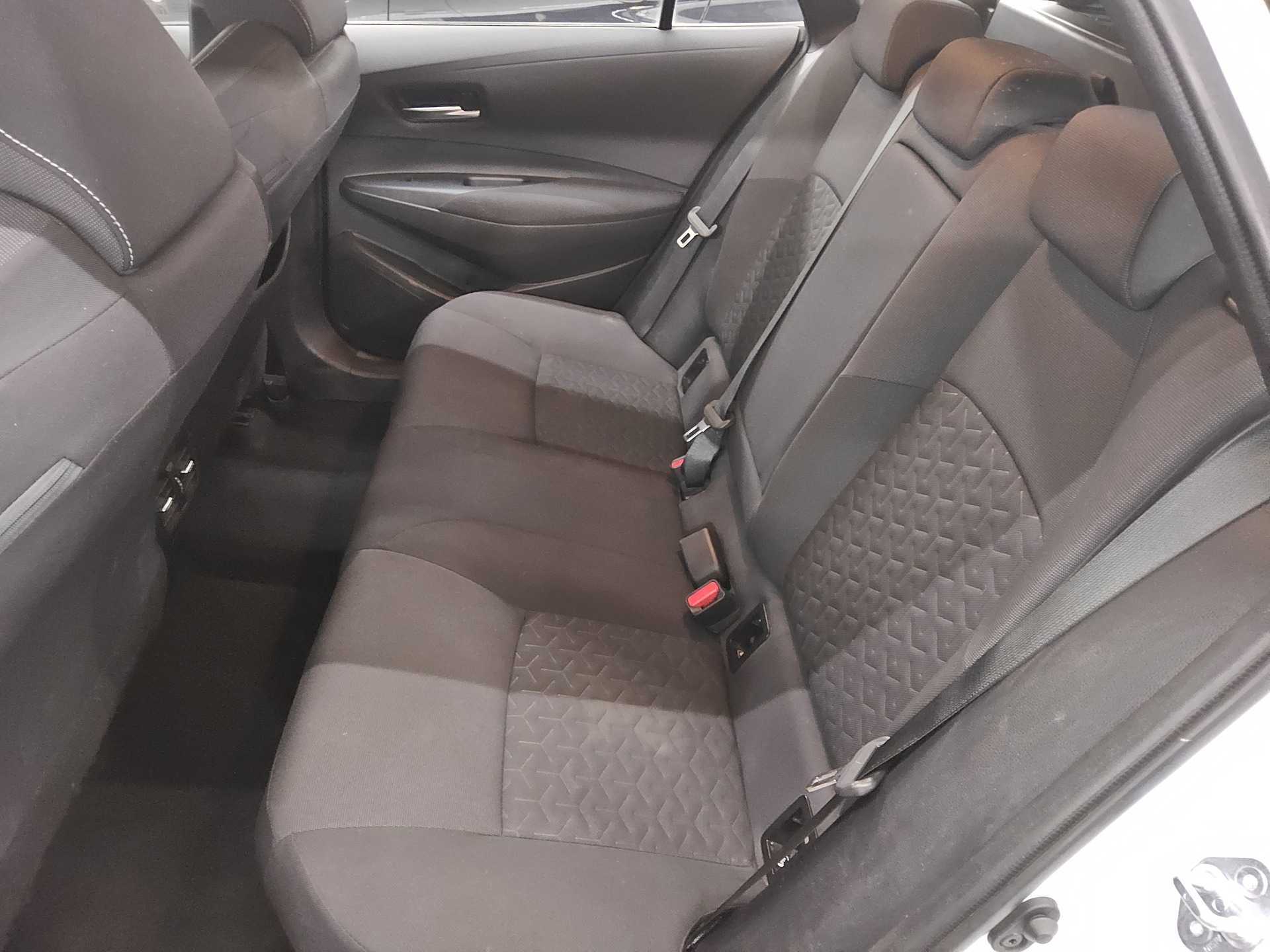 Toyota Corolla Touring Sports 2.0 Edition Navi LED RFK 13