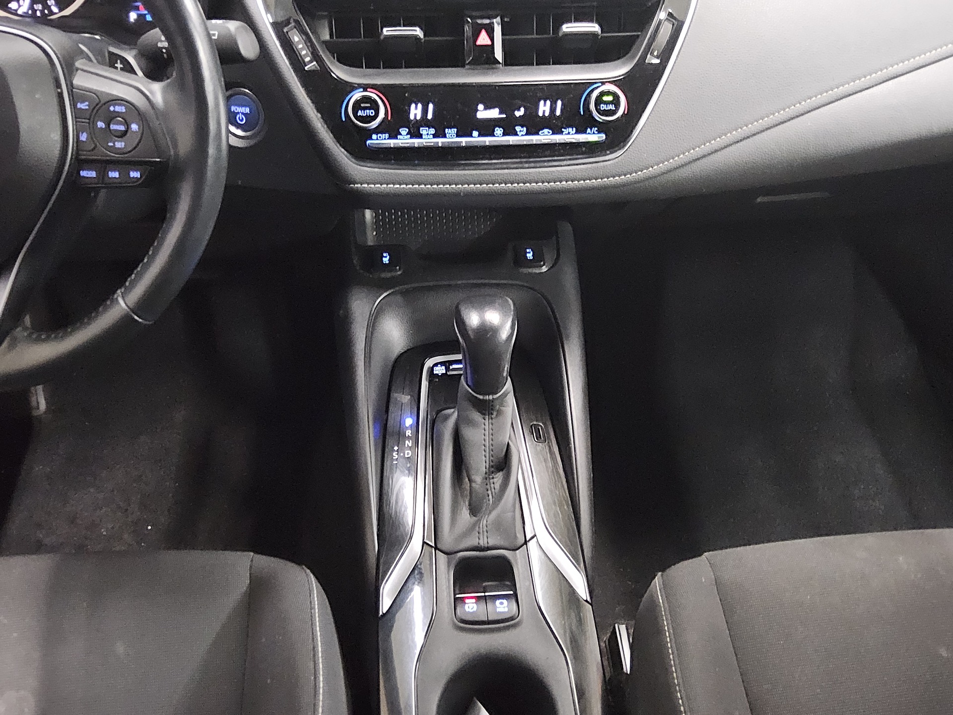 Toyota Corolla Touring Sports 2.0 Hybrid Edition Navi 6