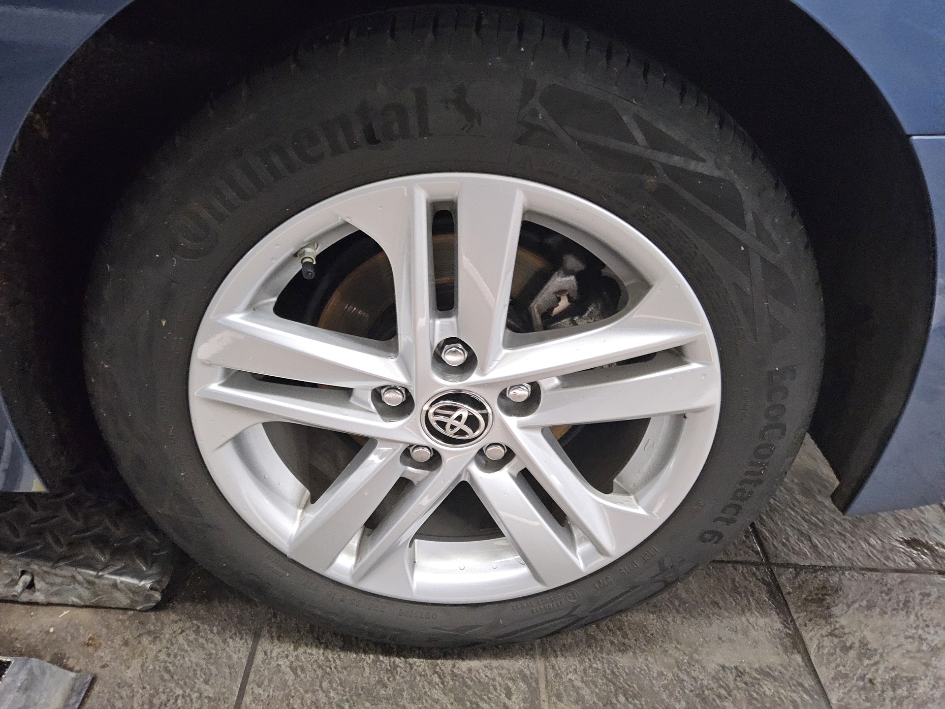 Toyota Corolla Touring Sports 2.0 Hybrid Edition Navi 10