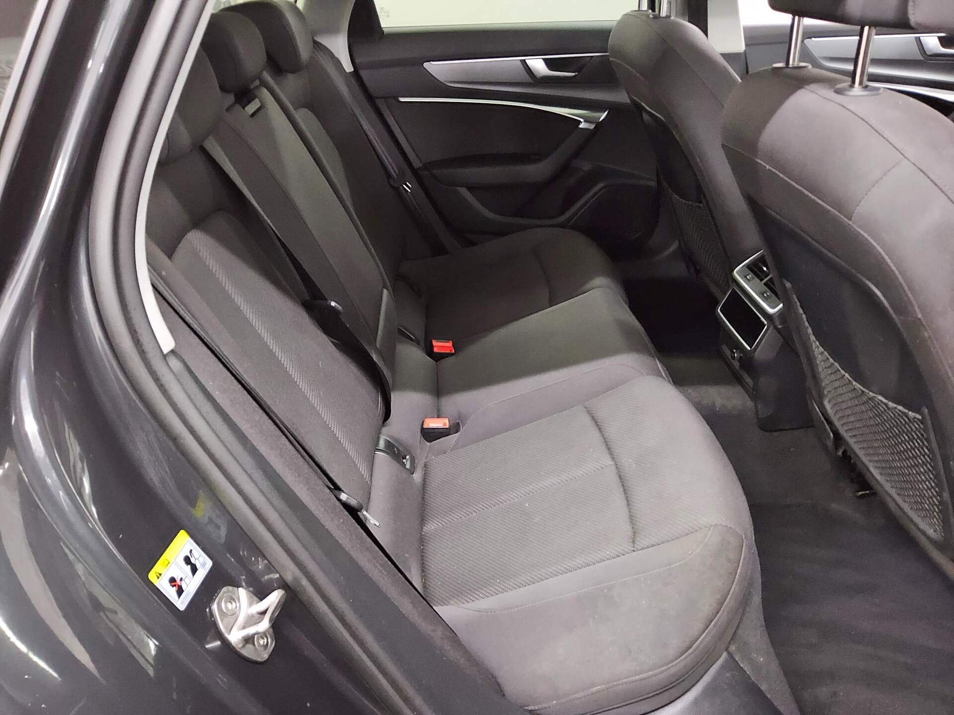 Audi A6 Avant 40 TDI Navi LED ACC RFK Shz 13