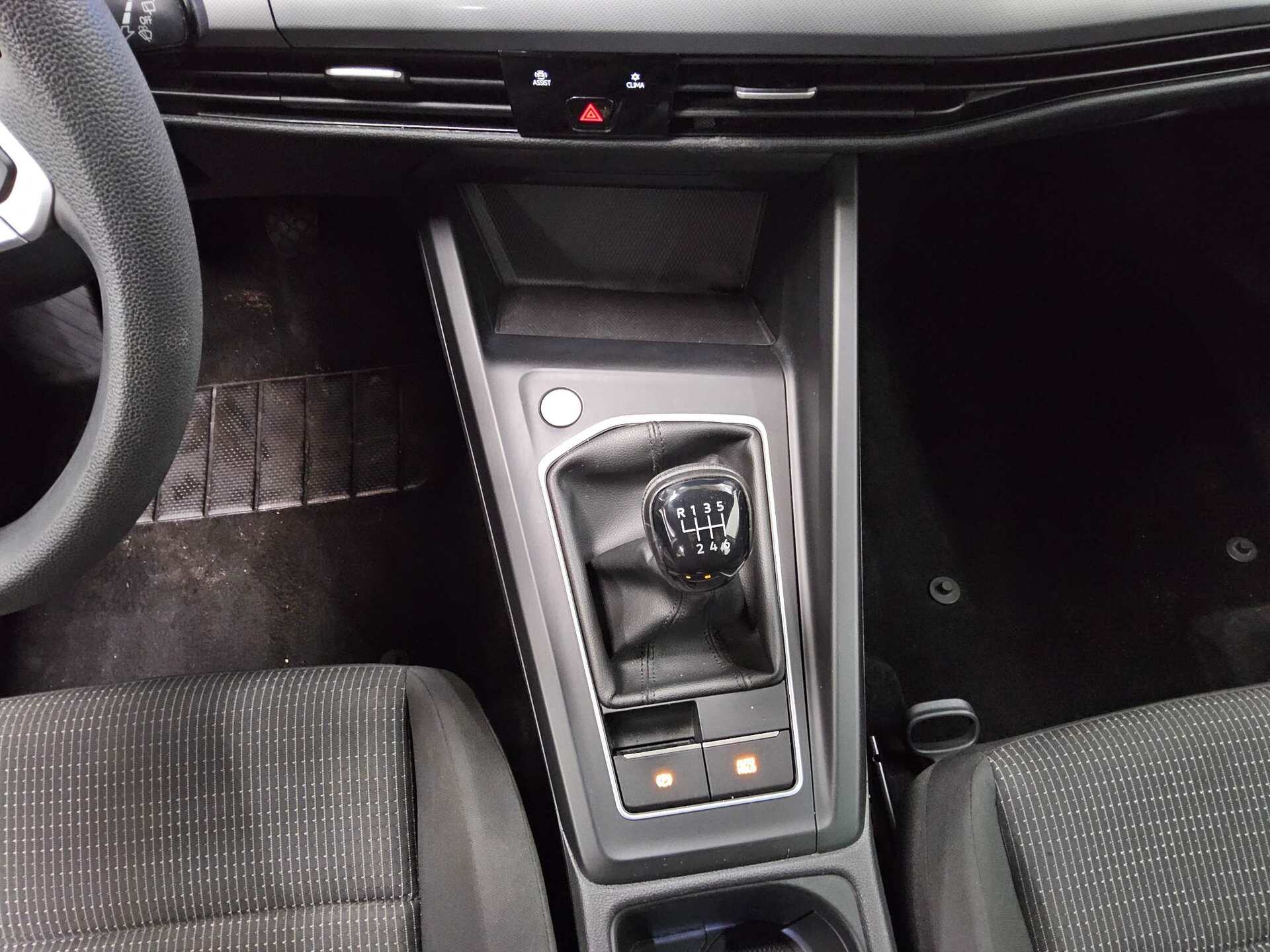 Volkswagen Golf-8 Var. 2.0 TDI LED AID 6