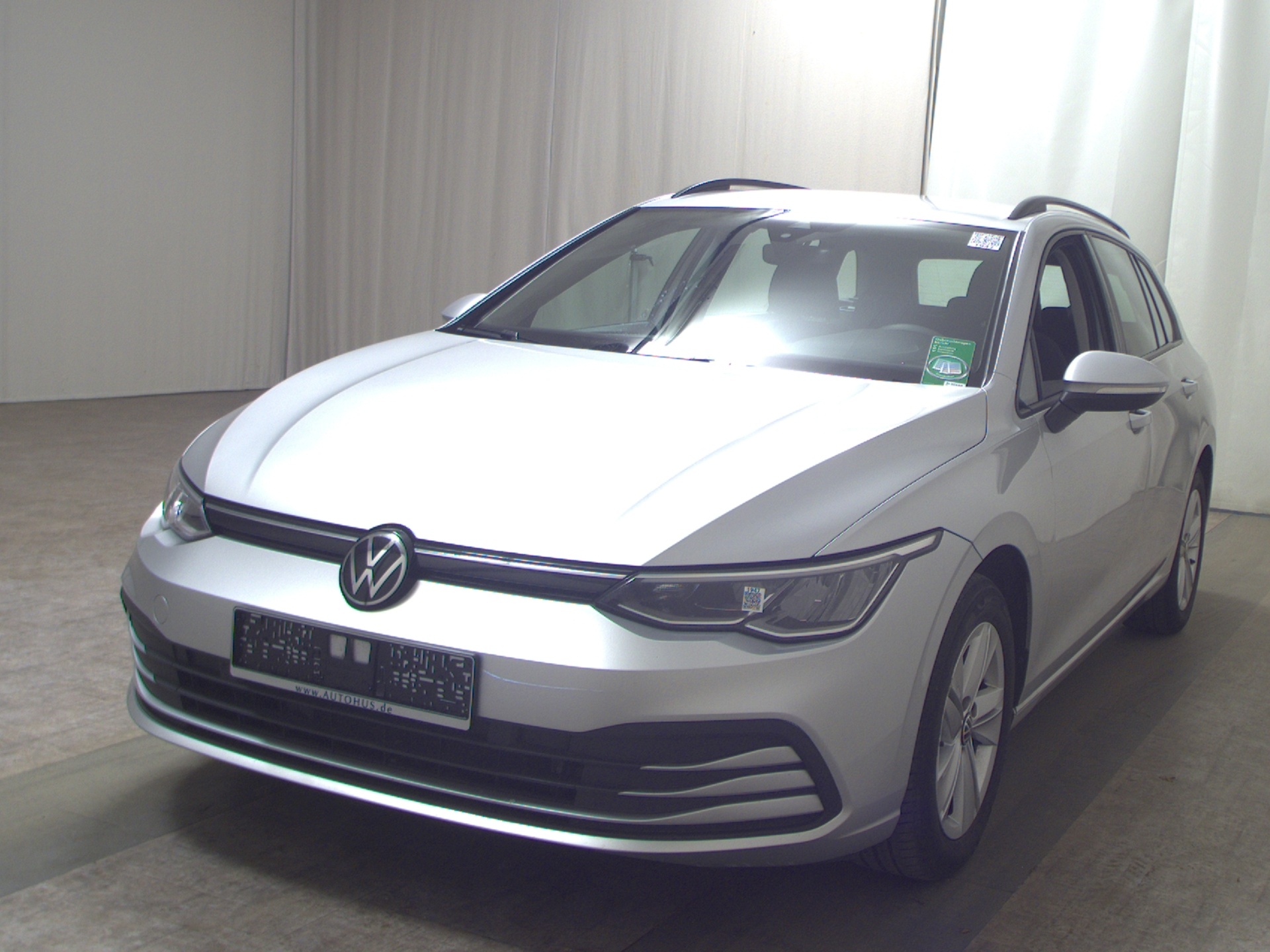 Volkswagen Golf-8 Var. 2.0 TDI LED AID 2