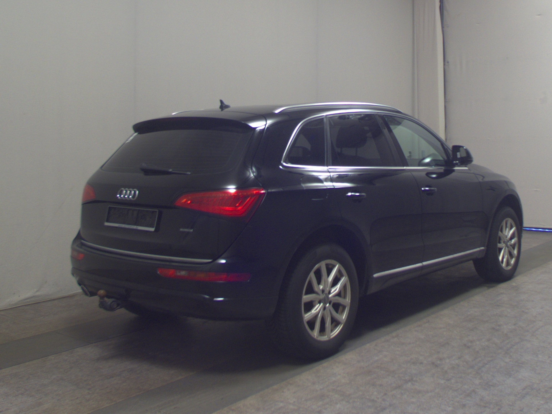 Audi Q5 2.0 TDI Qu. Navi Xenon Pano HU 05/27 Shz PDC 4