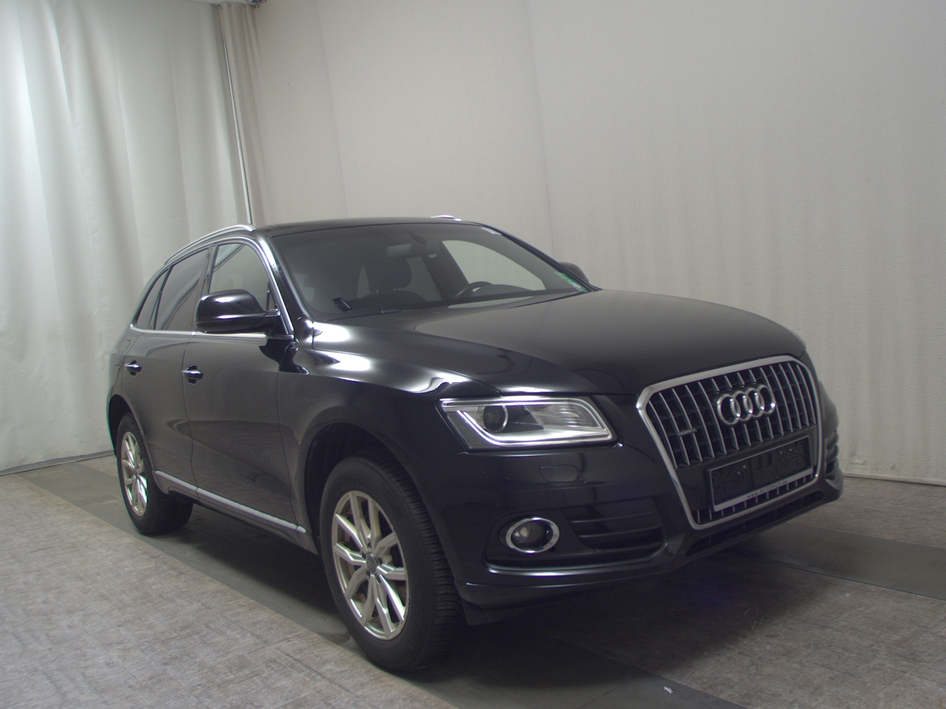 Audi Q5 2.0 TDI Qu. Navi Xenon Pano HU 05/27 Shz PDC 3