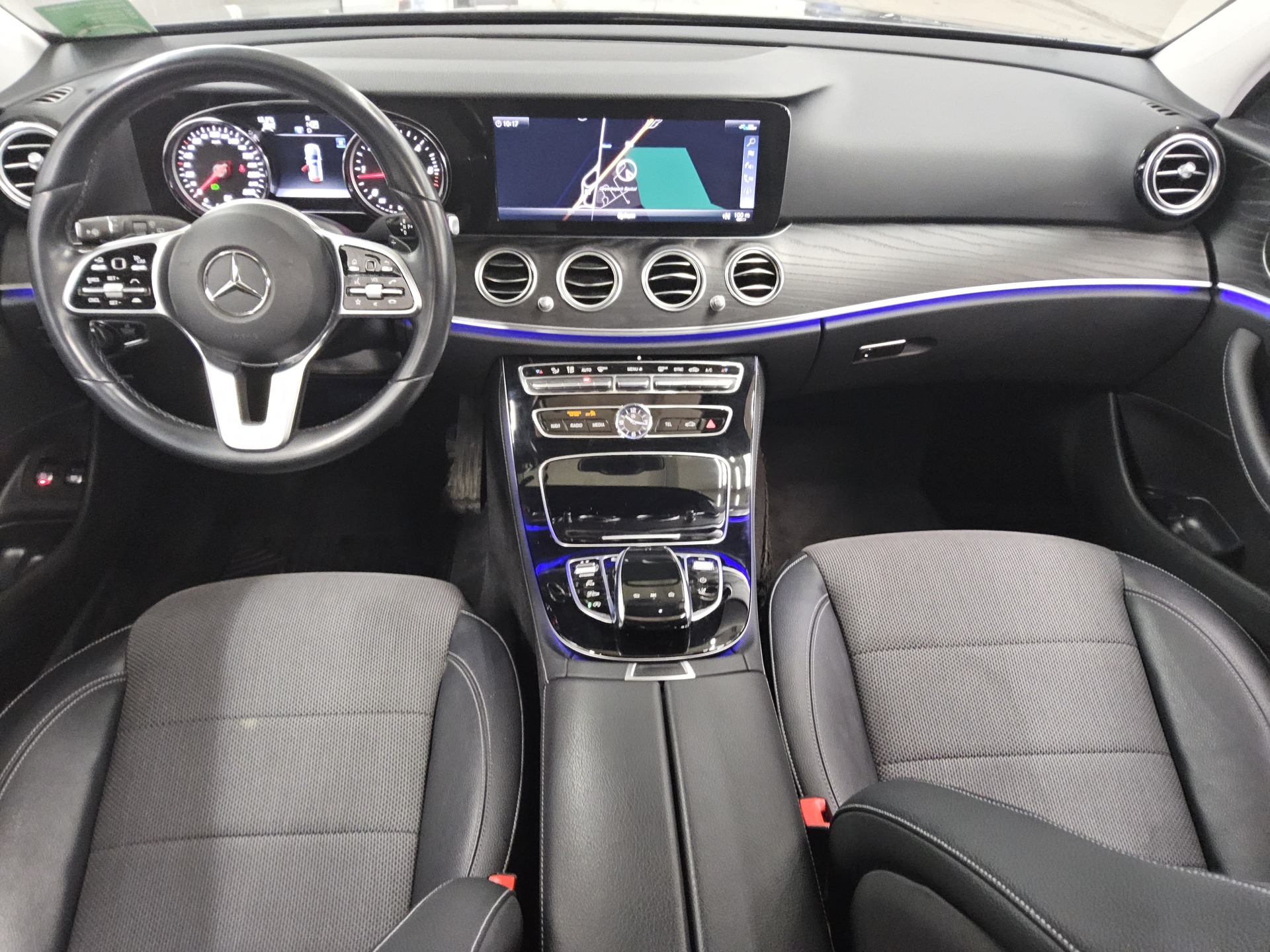 Mercedes-Benz E 300 T d Avantgarde Navi Multibeam GSD AHK RFK 5