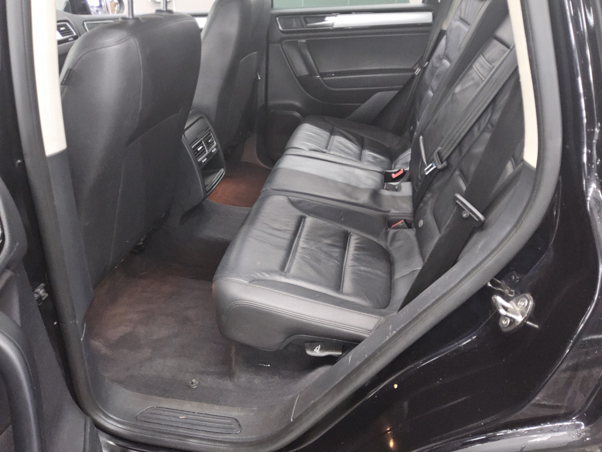Volkswagen Touareg 3.0 TDI Navi Xenon Leder Shz AHK PDC 12