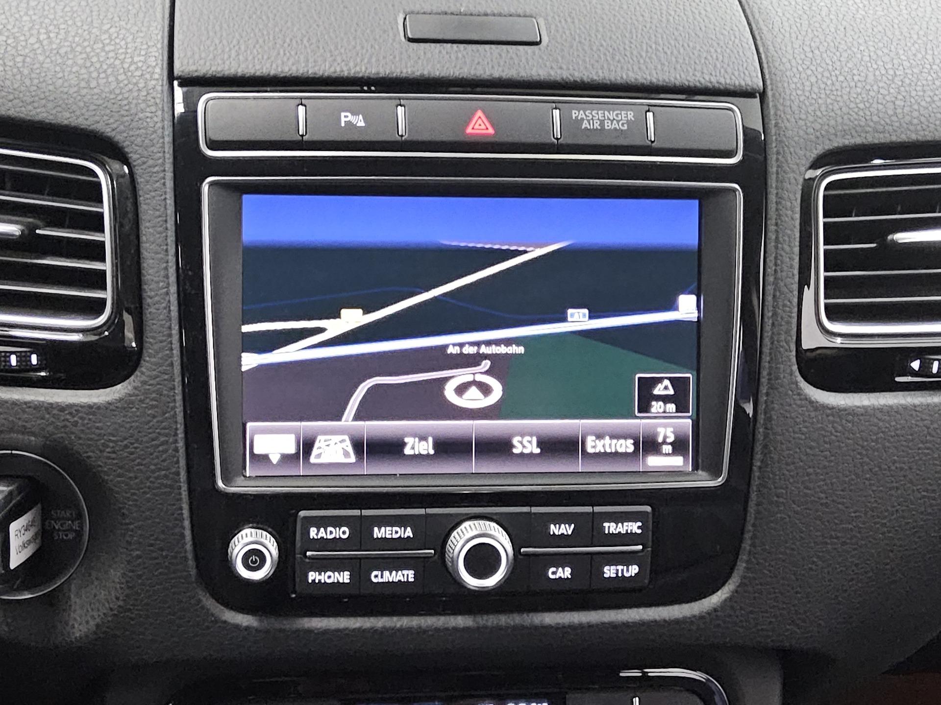 Volkswagen Touareg 3.0 TDI Navi Xenon Leder Shz AHK PDC 7