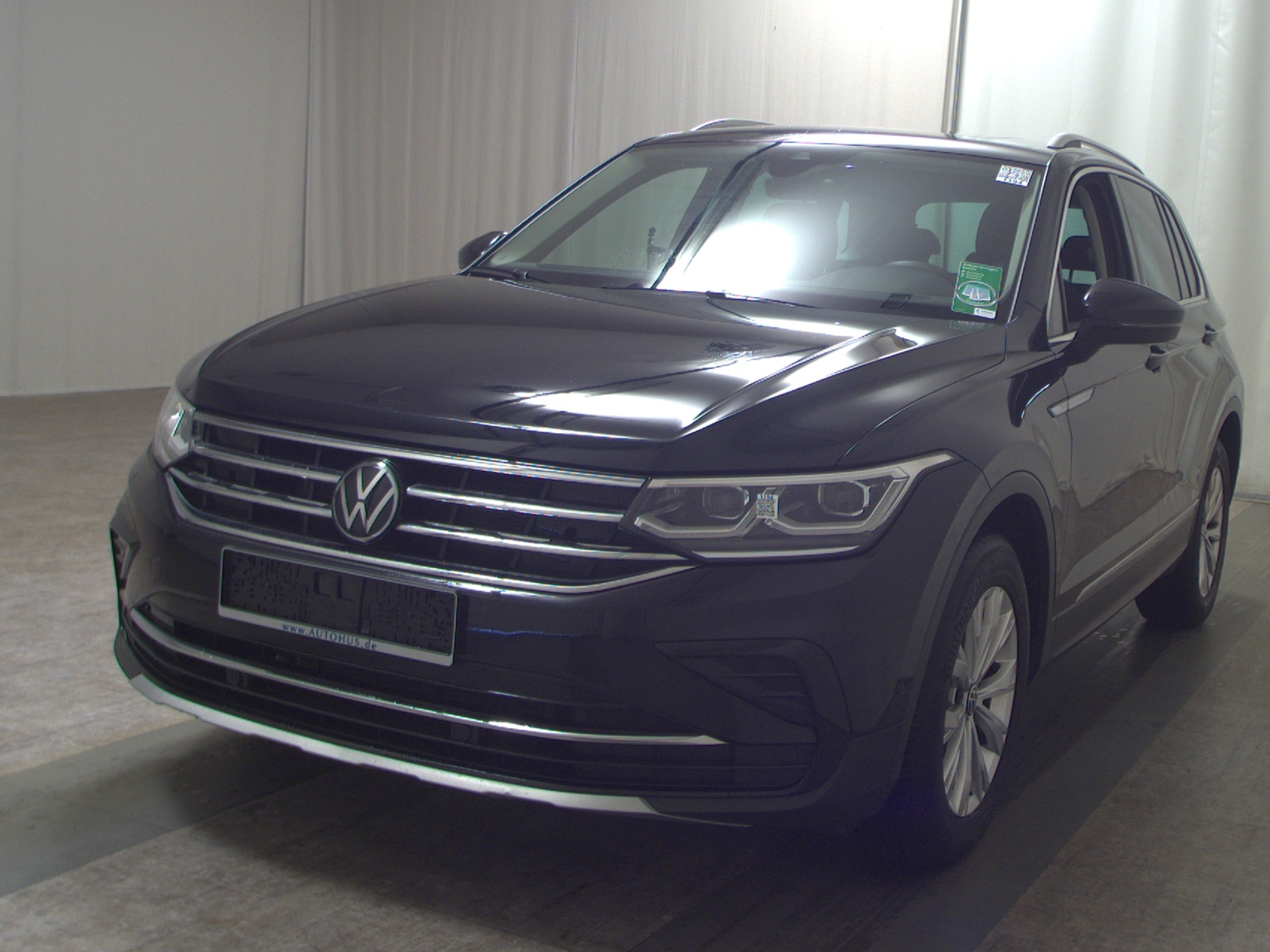 Volkswagen Tiguan 2.0 TDI Elegance Navi Pano AID Matrix RFK 2