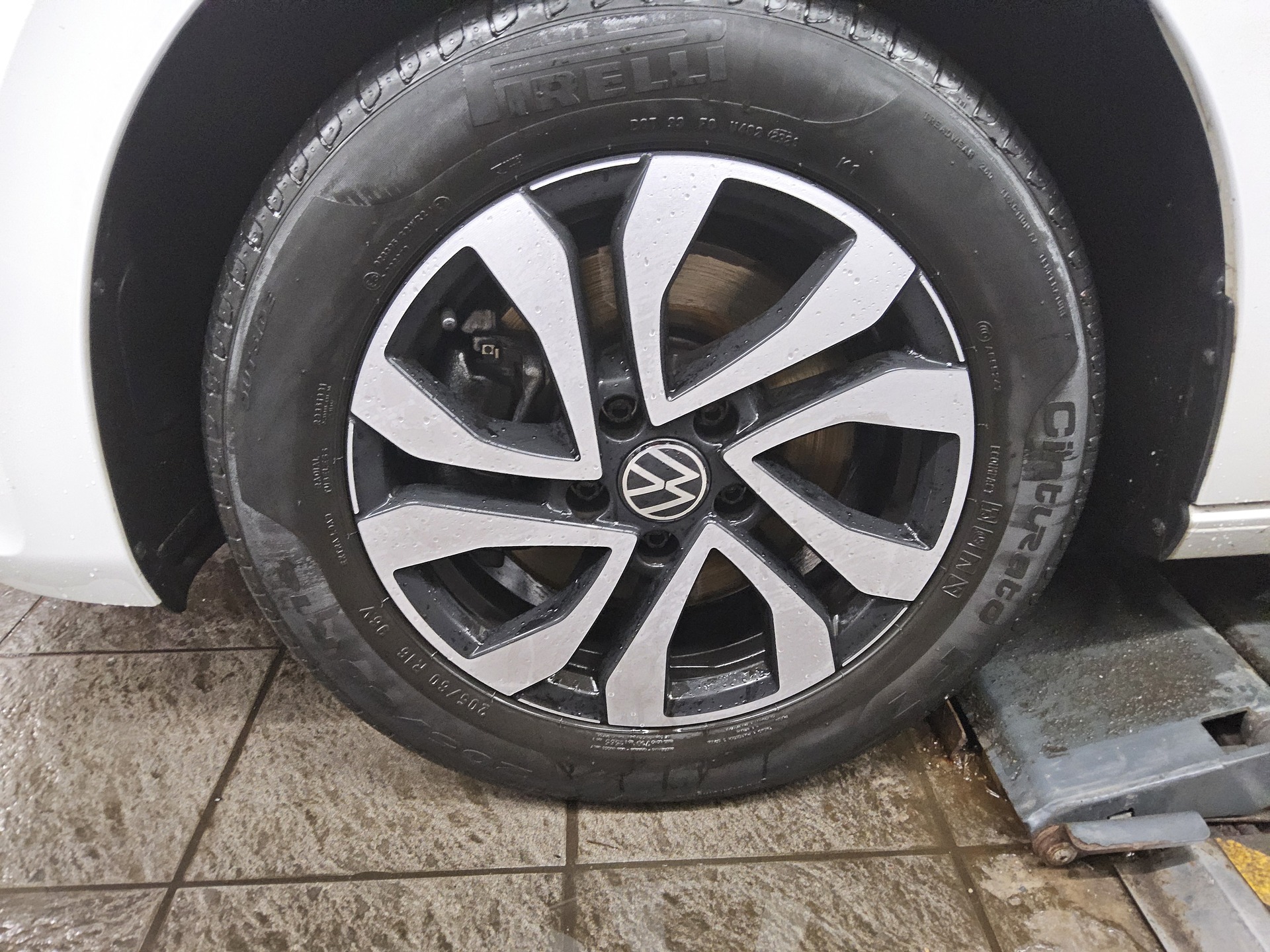 Volkswagen Touran 1.5 TSI Active 7-Sitze Navi LED Pano RFK 10