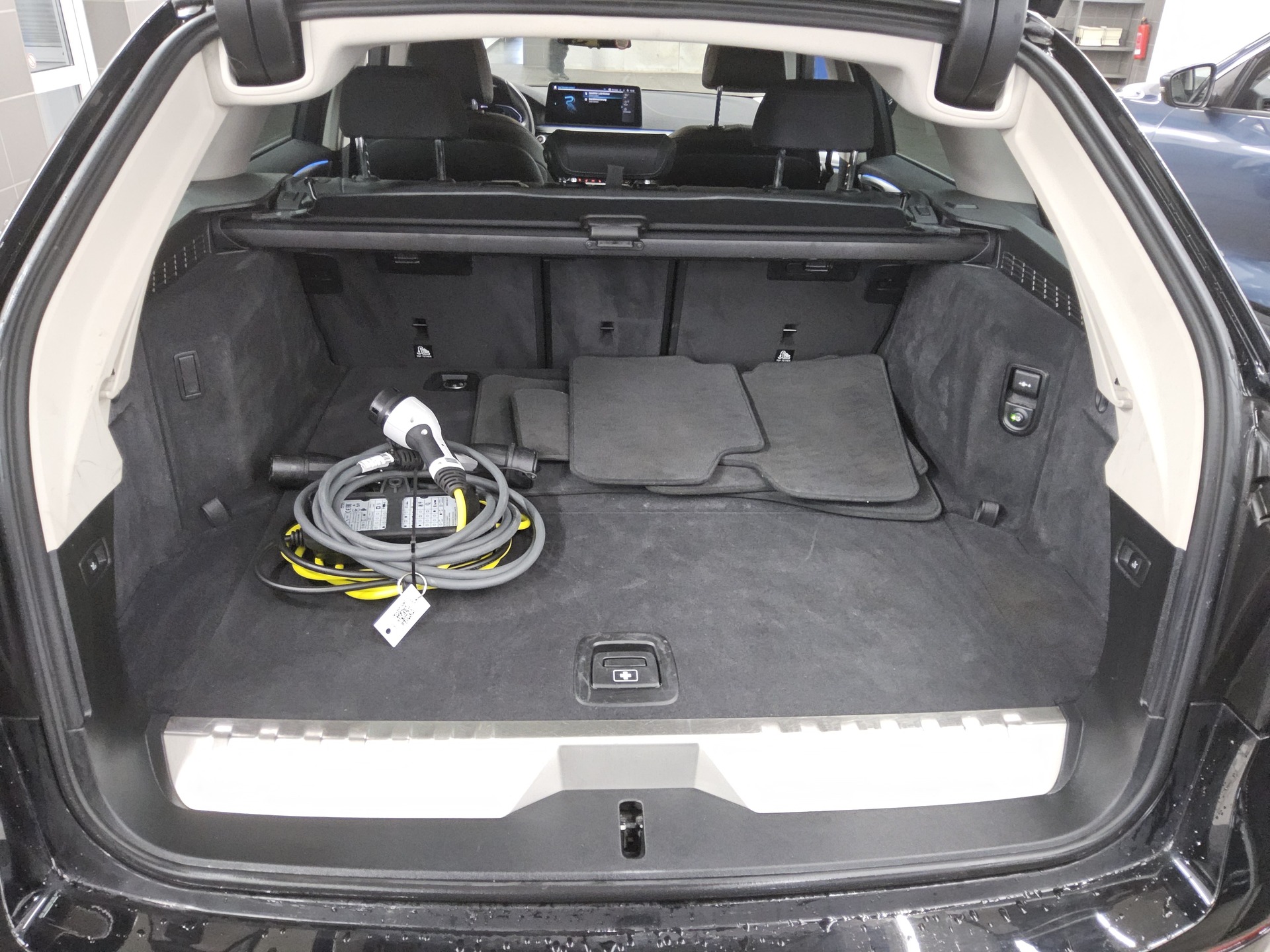 BMW 530e Touring Leder Navi LED+ LC pro HiFi AHK 12