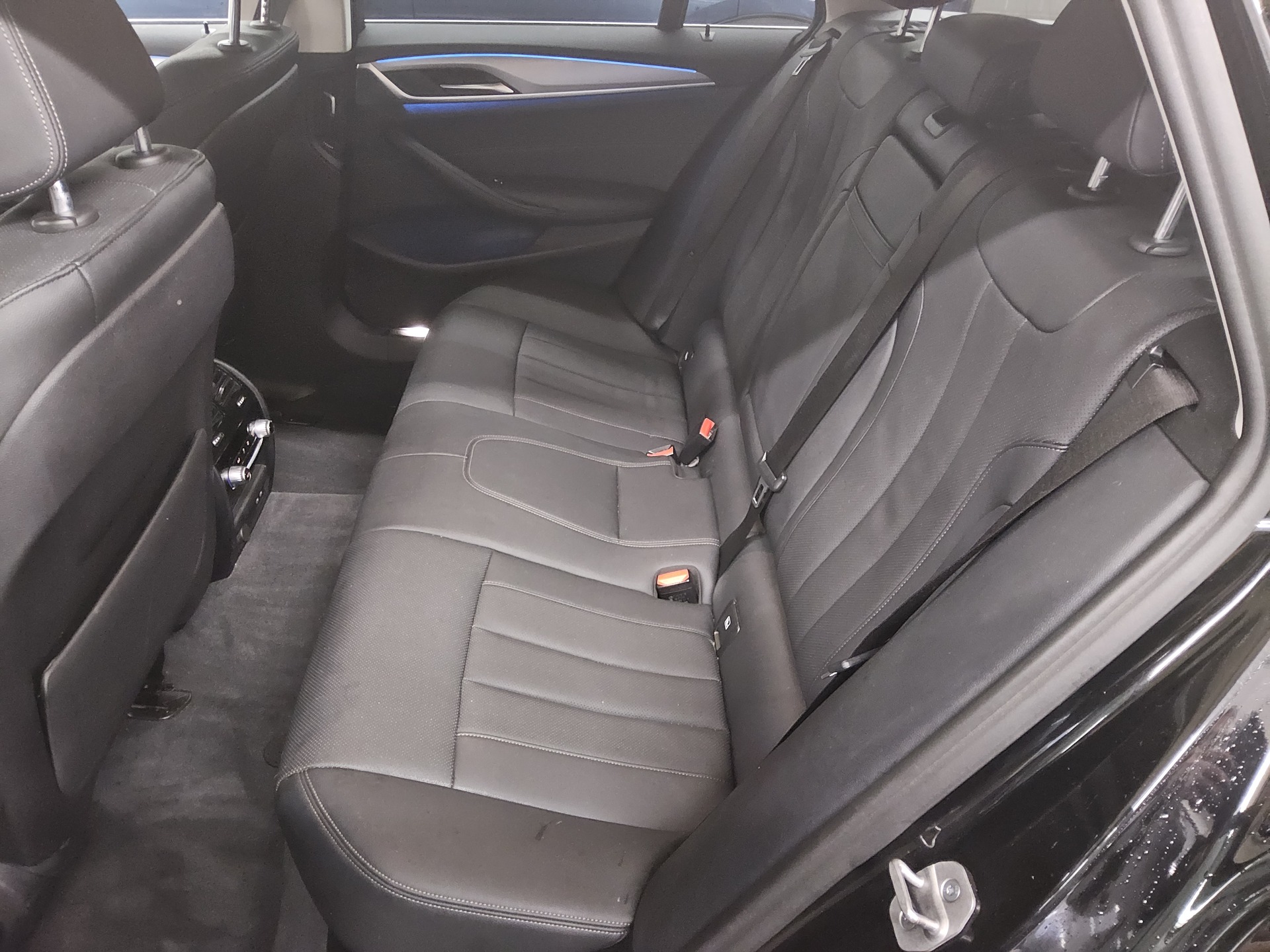 BMW 530e Touring Leder Navi LED+ LC pro HiFi AHK 13