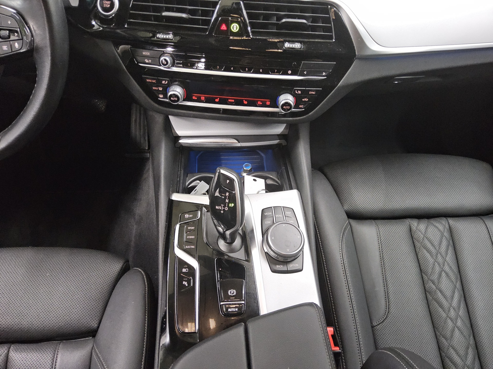 BMW 530e Touring Leder Navi LED+ LC pro HiFi AHK 6