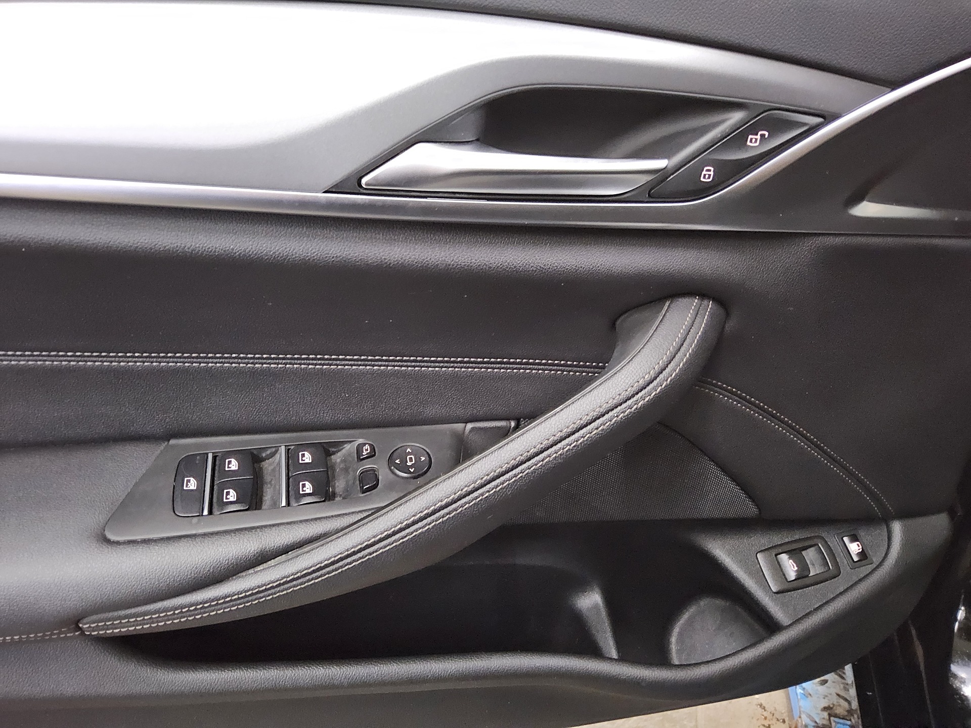 BMW 530e Touring Leder Navi LED LC prof. HiFi AHK 10