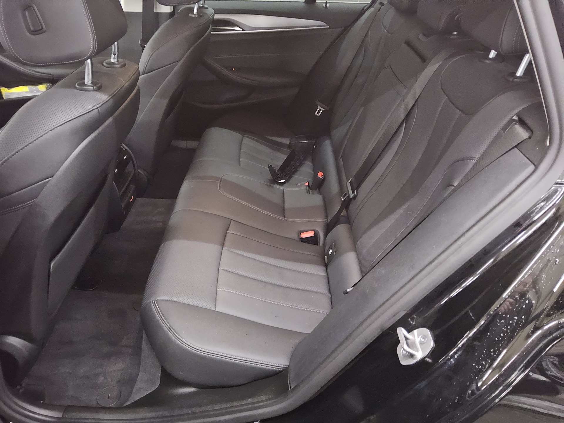 BMW 530e Touring Leder Navi LED LC prof. HiFi AHK 13