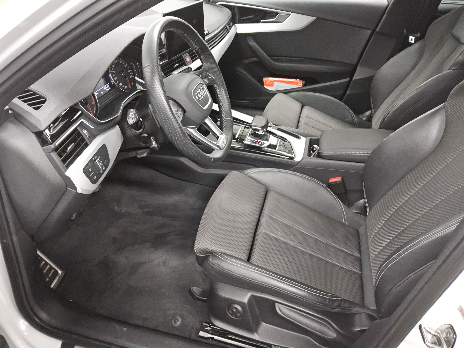 Audi A4 Avant 2.0 TDI advanced T-Leder Navi LED RFK 8