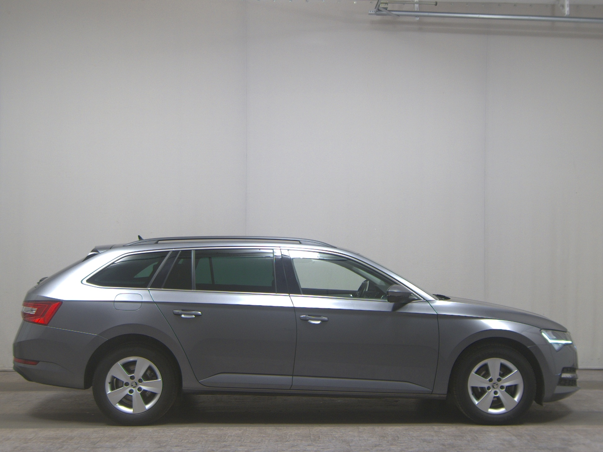 Skoda Superb Kombi 2.0 TDI Ambition Navi LED AID StHzg