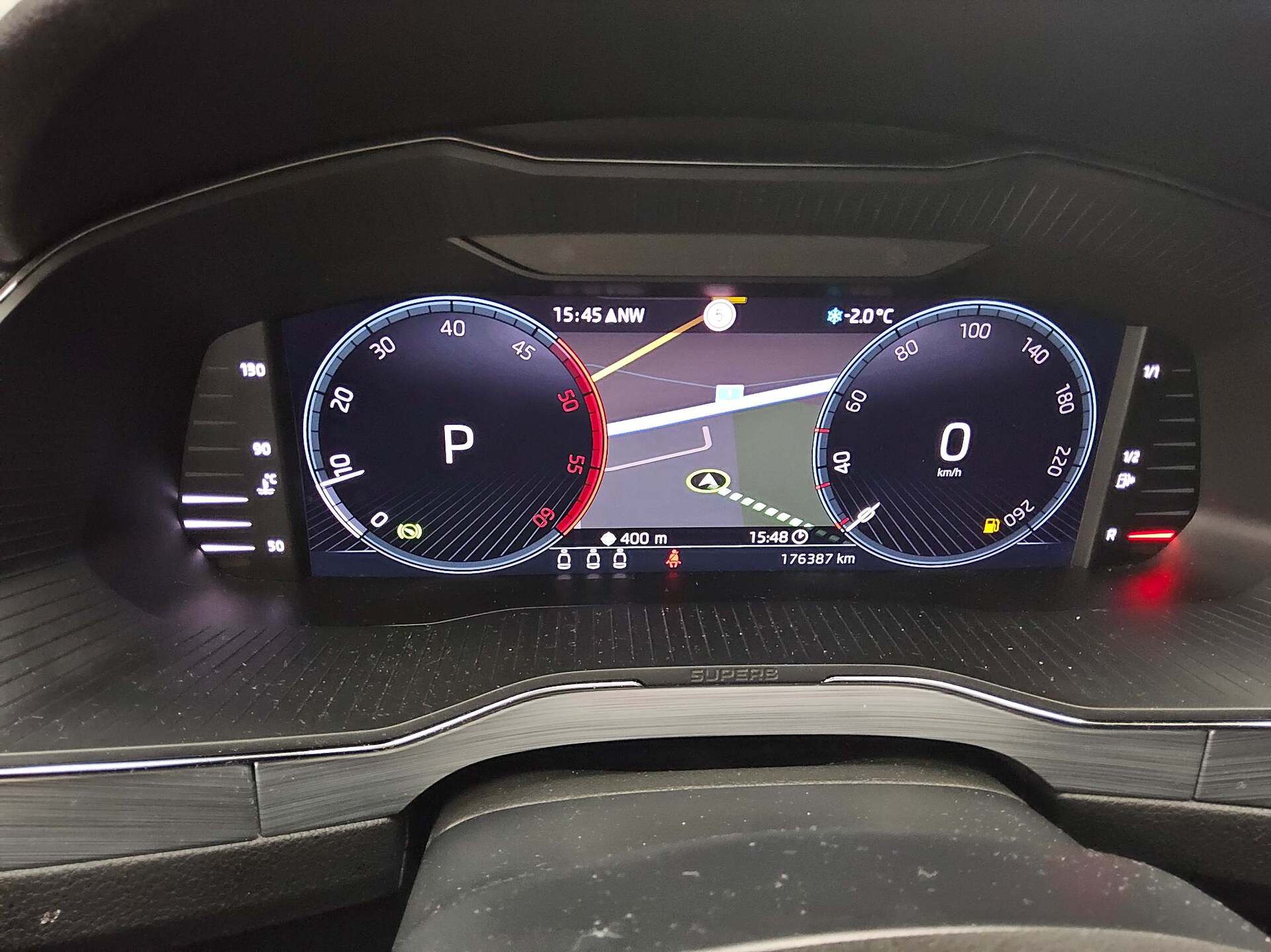 Skoda Superb Kombi 2.0 TDI Ambition Navi LED AID StHzg 8