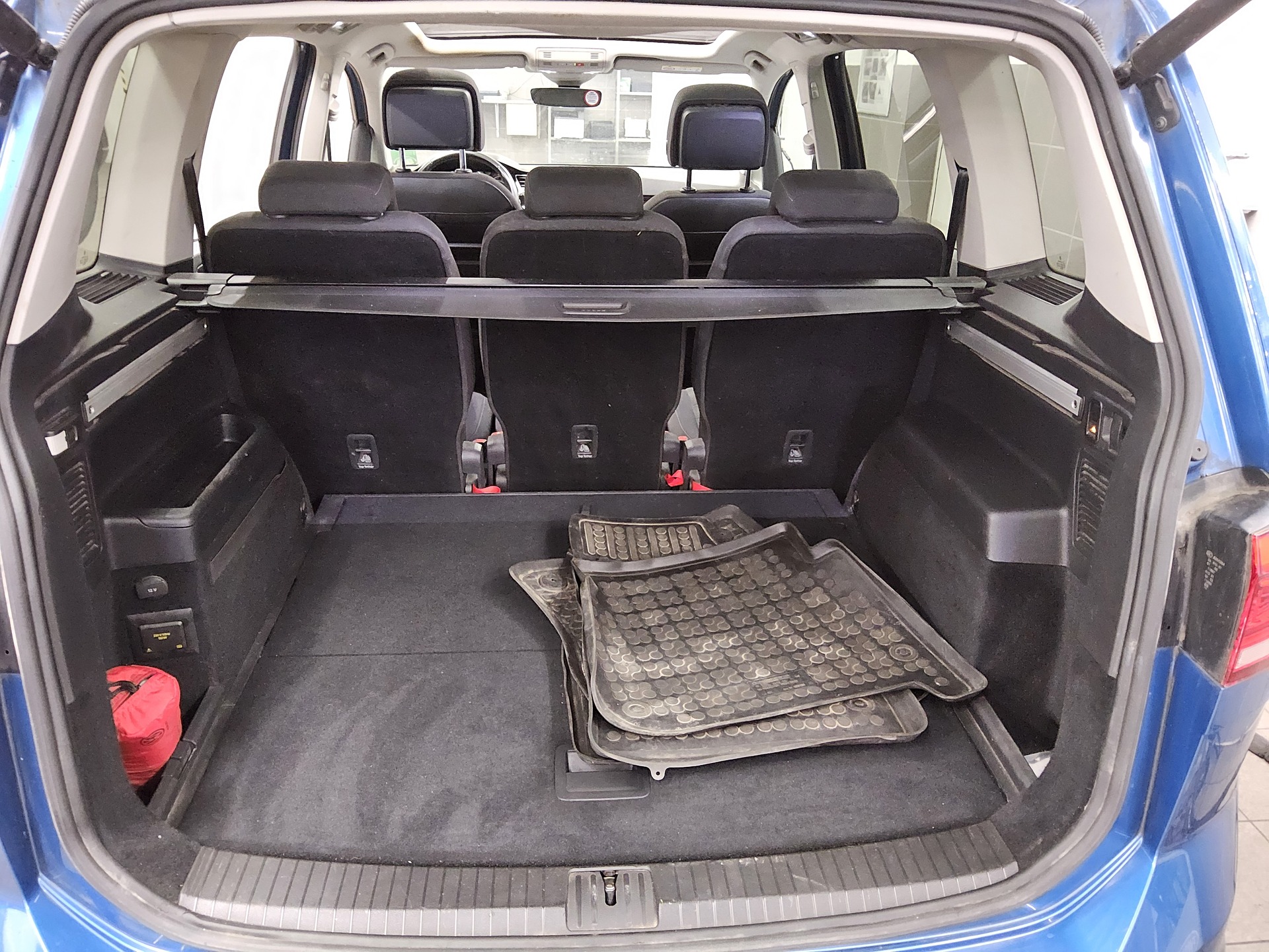 Volkswagen Touran 2.0 TDI Highline Navi LED Pano Ahk RFK 12