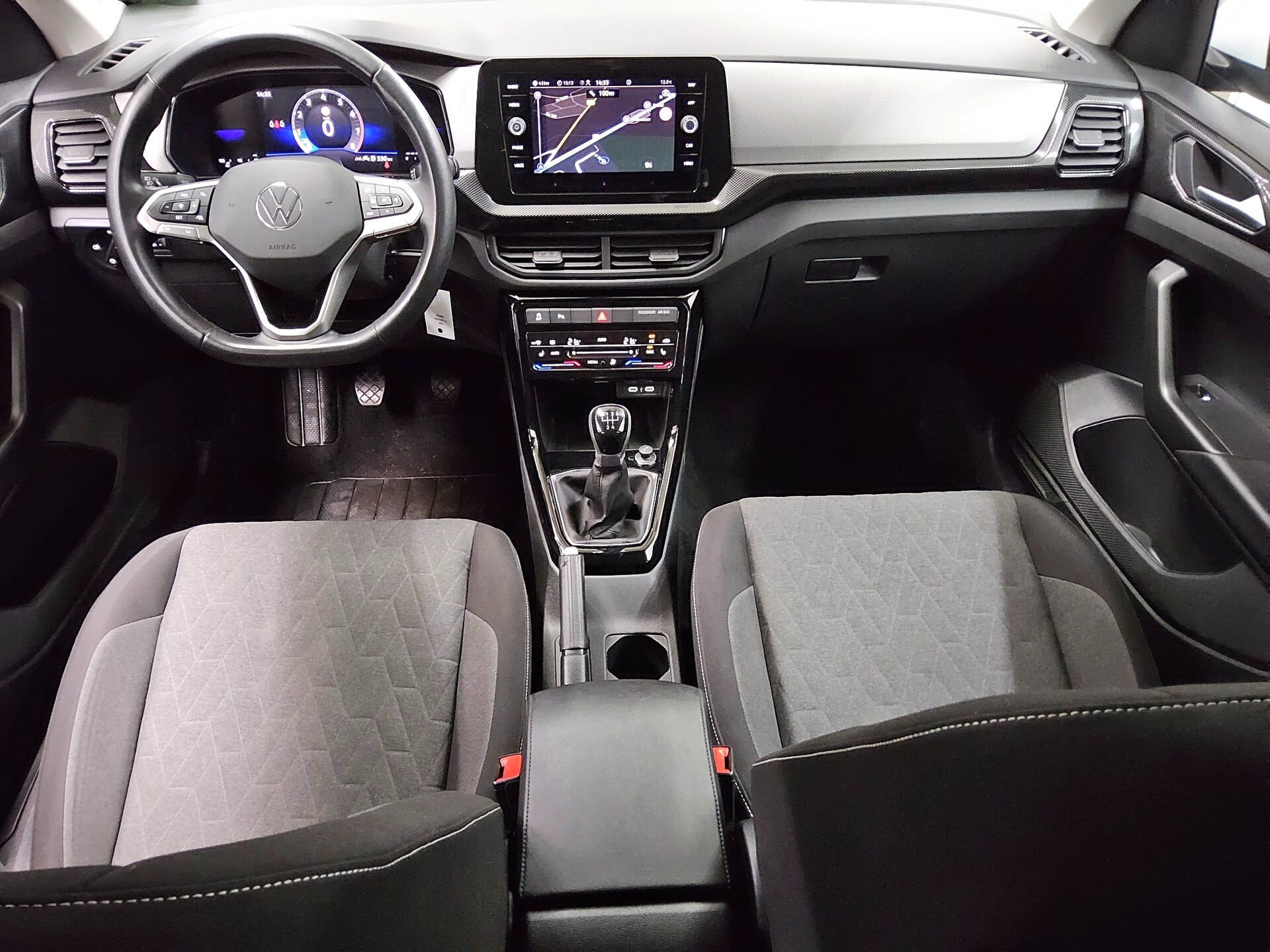 Volkswagen T-Cross 1.0 TSI Life Navi DC LED PDC Shz ACC 5