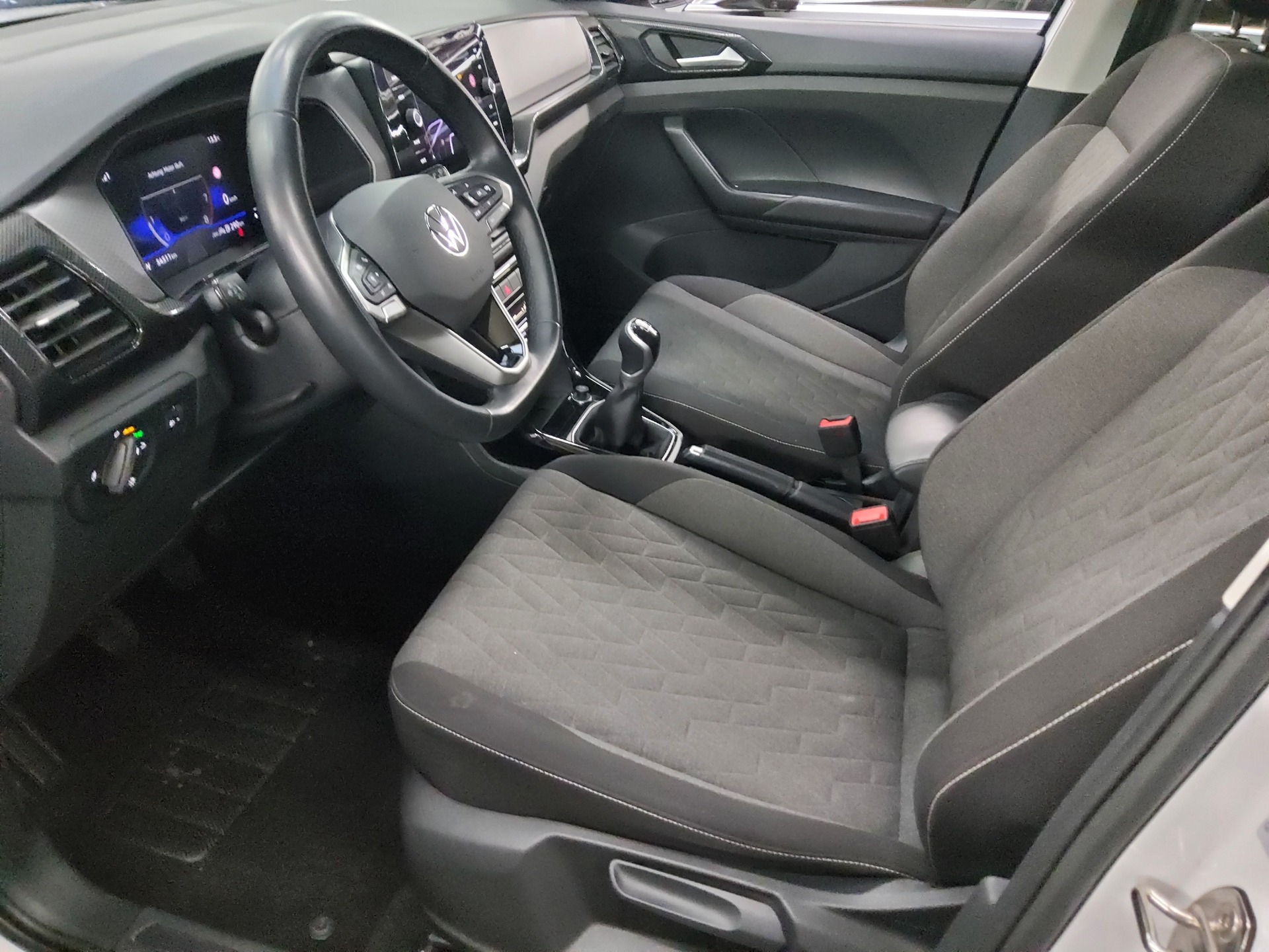 Volkswagen T-Cross 1.0 TSI Life Navi DC LED PDC Shz 9