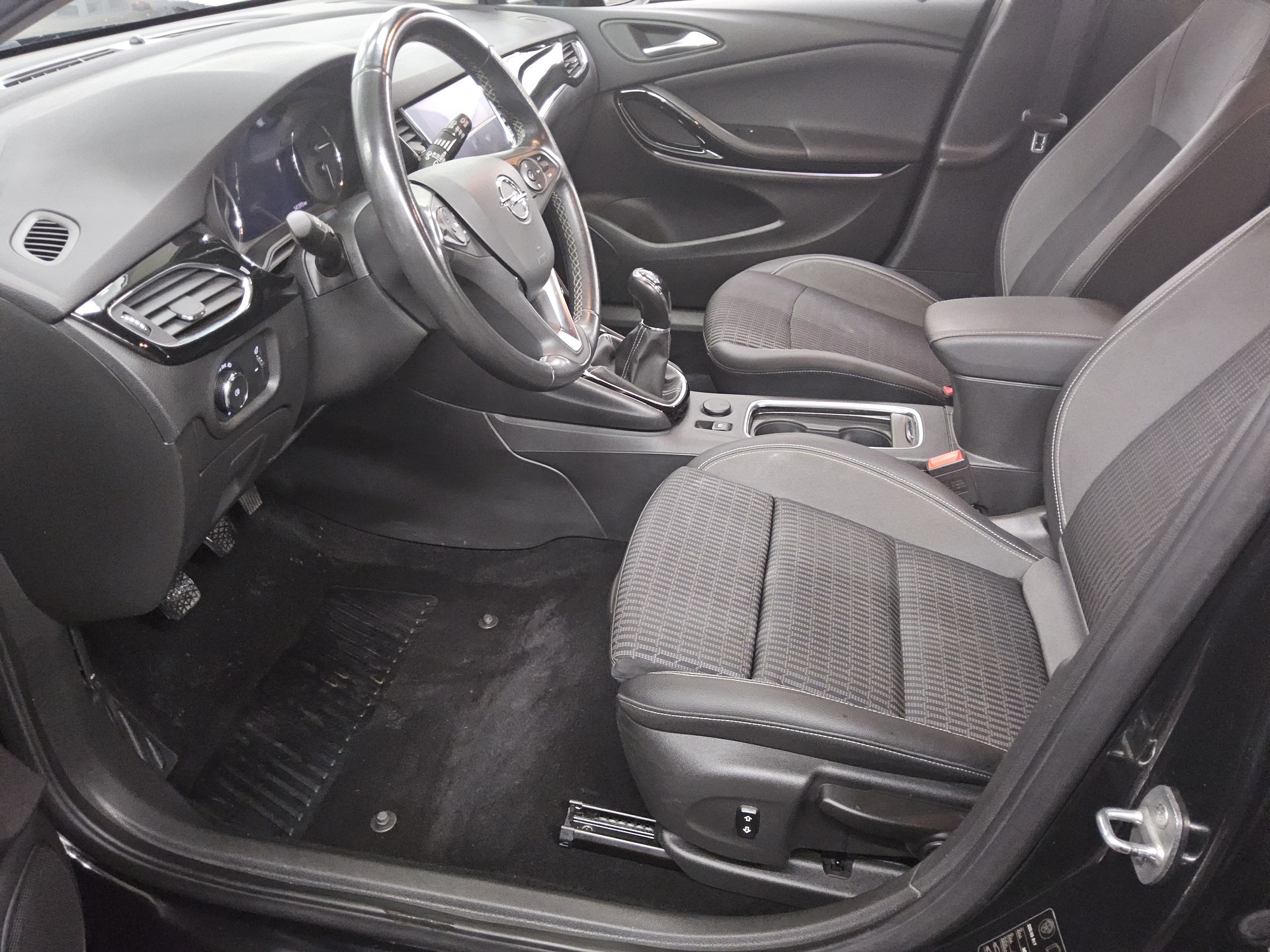 Opel Astra ST 1.5 D Business Elegance T-Leder Navi 8