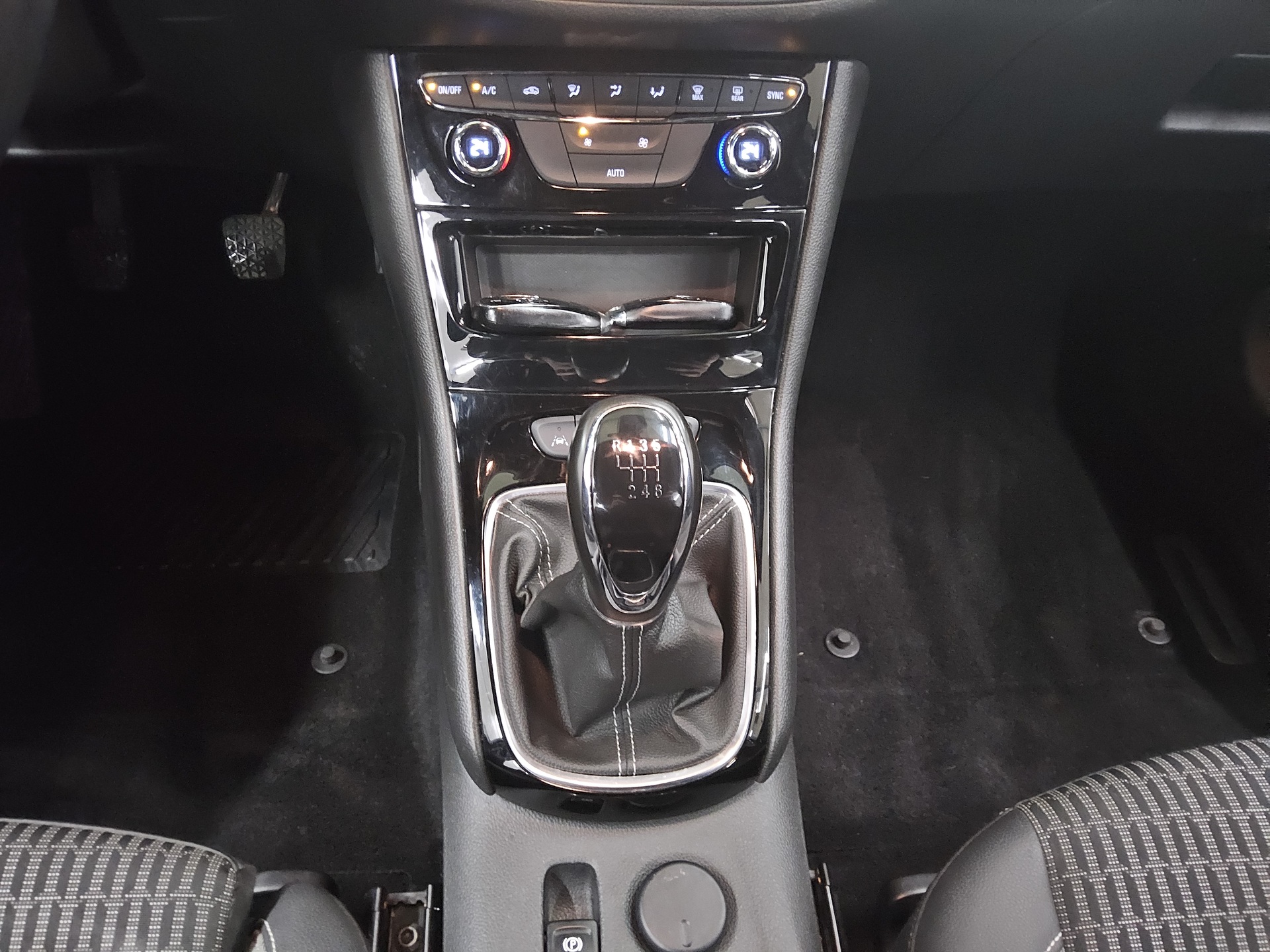 Opel Astra ST 1.5 D Business Elegance T-Leder Navi 6