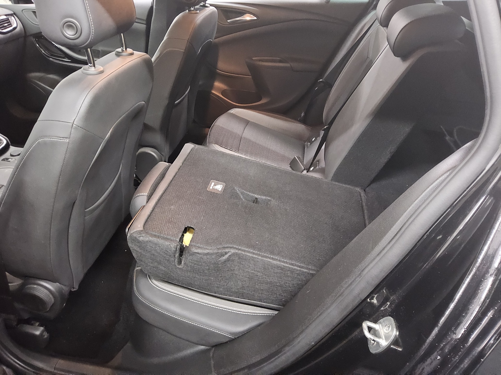 Opel Astra ST 1.5 D Business Elegance T-Leder Navi 13