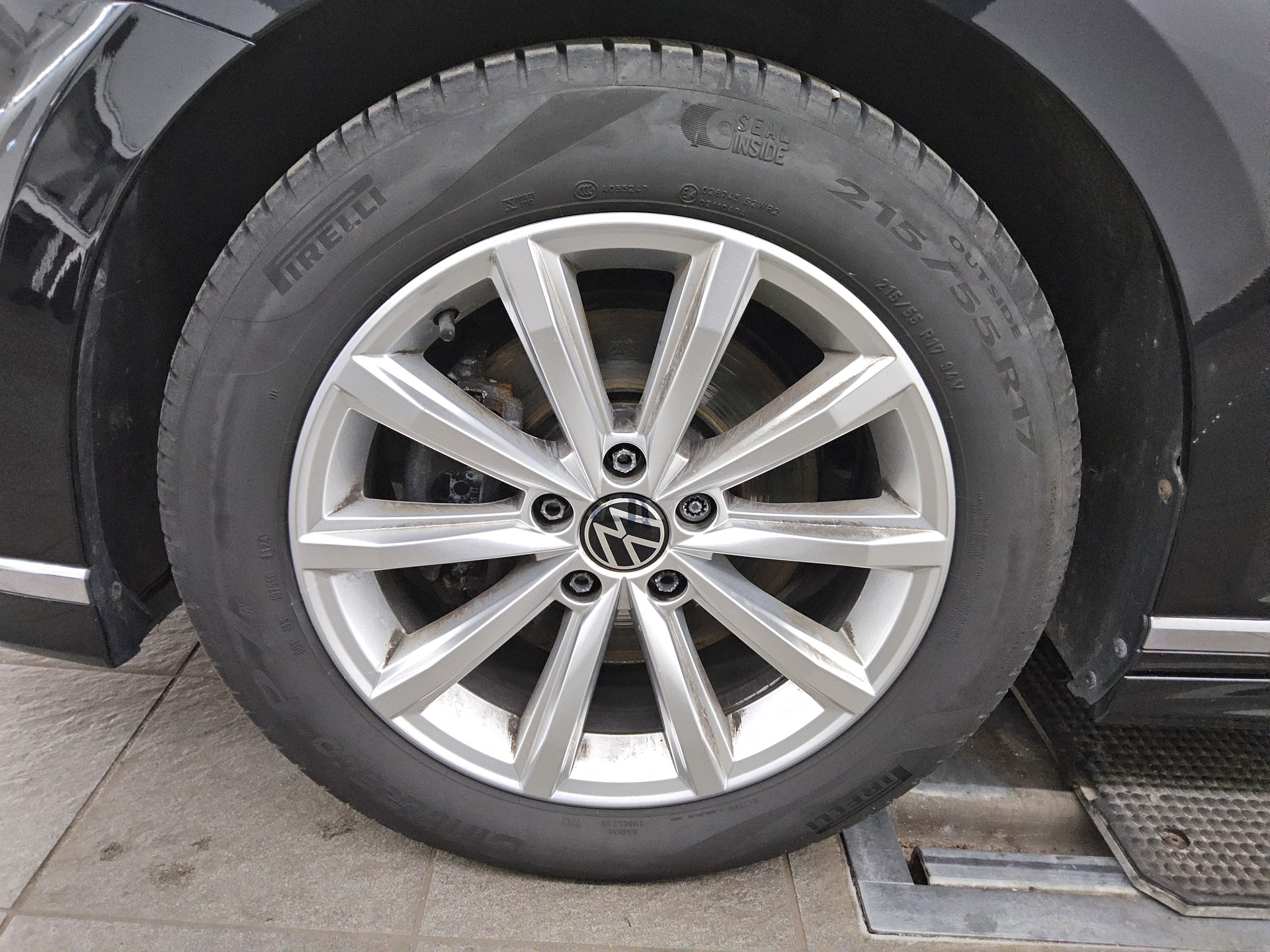 Volkswagen Passat Var. 2.0 TDI R-Line Navi LED RFK AHK 10