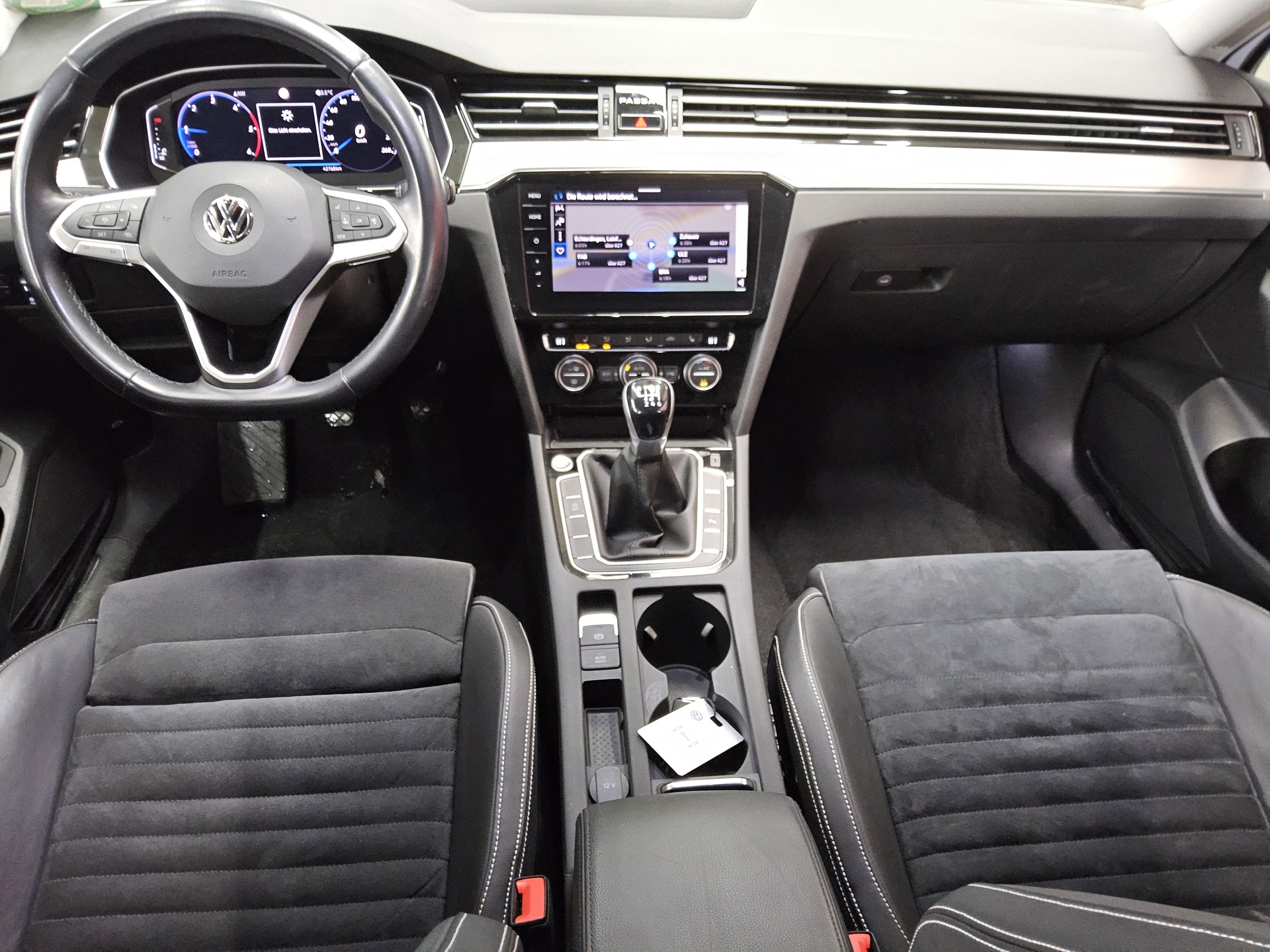 Volkswagen Passat Var. 2.0 TDI Elegance Navi Matrix AID RfK 5