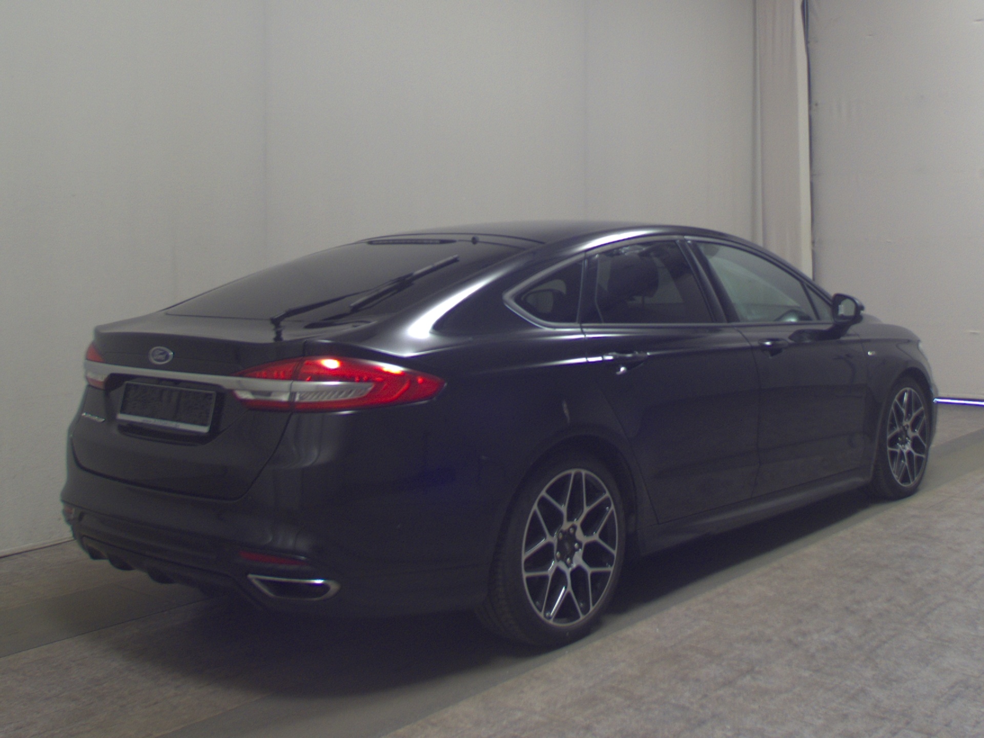 Ford Mondeo 2.0 EB ST-Line Navi LED Shz Pano PDC 4