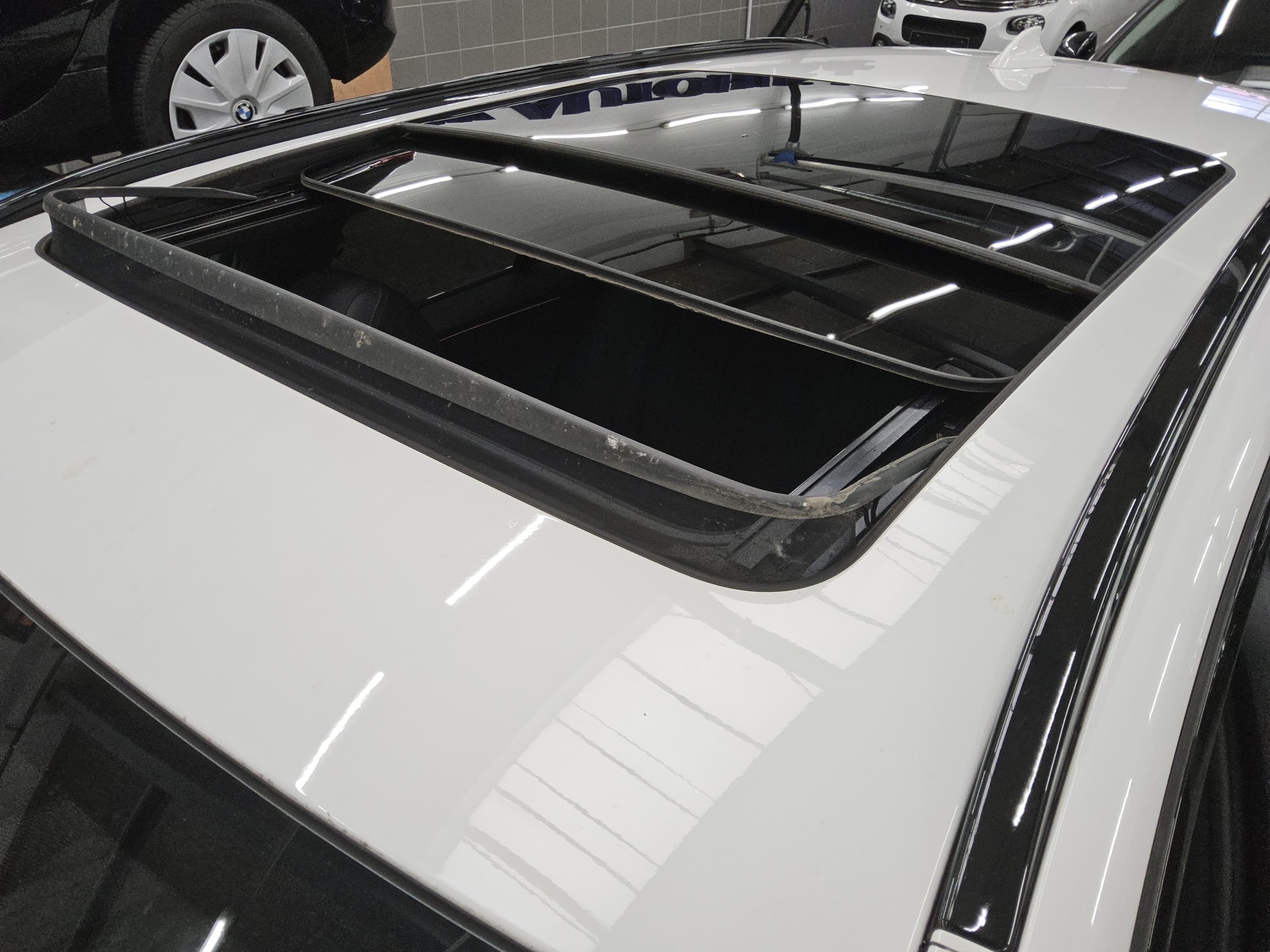 BMW 520dA Touring M-Sport Leder LC Pro Pano HiFi Ahk 13