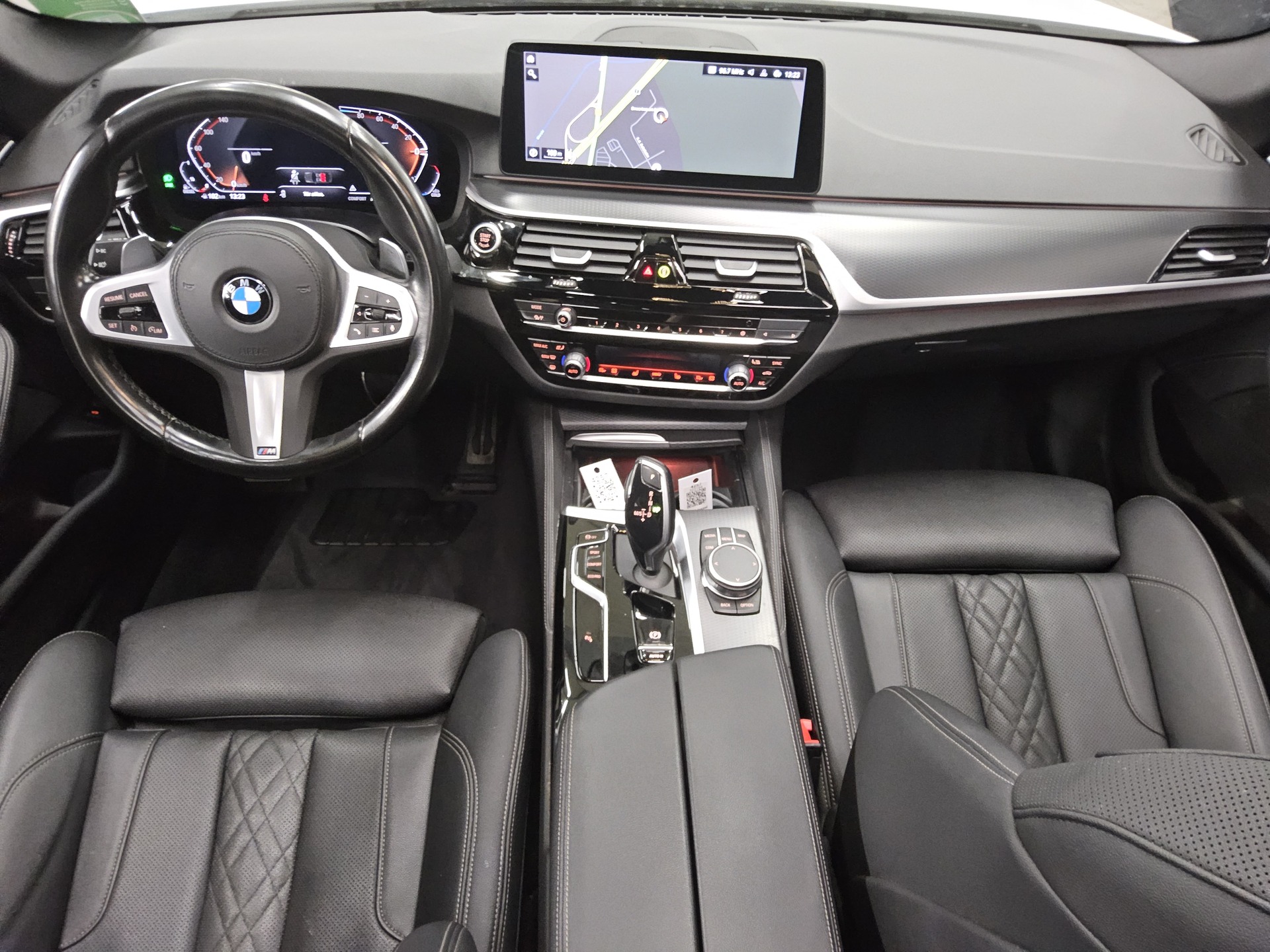 BMW 520dA Touring M-Sport Leder LC Pro Pano HiFi Ahk 5