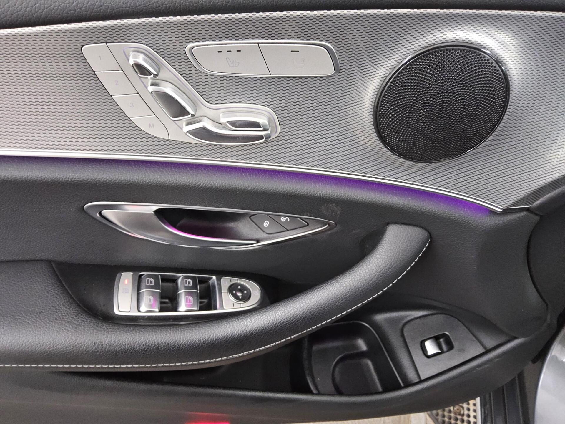 Mercedes-Benz E 300 T de Avantgarde Navi LED Widescrn RFK PDC 10